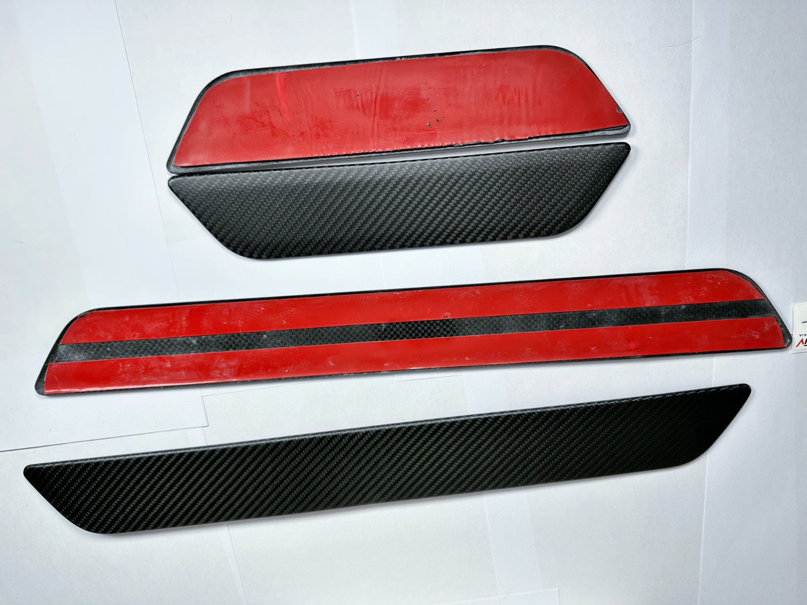 DRY CARBON Performance TÜR Einstiegsleiste Blenden Aufsatz im Satz passend für TESLA MODEL Y - Getsdowned
