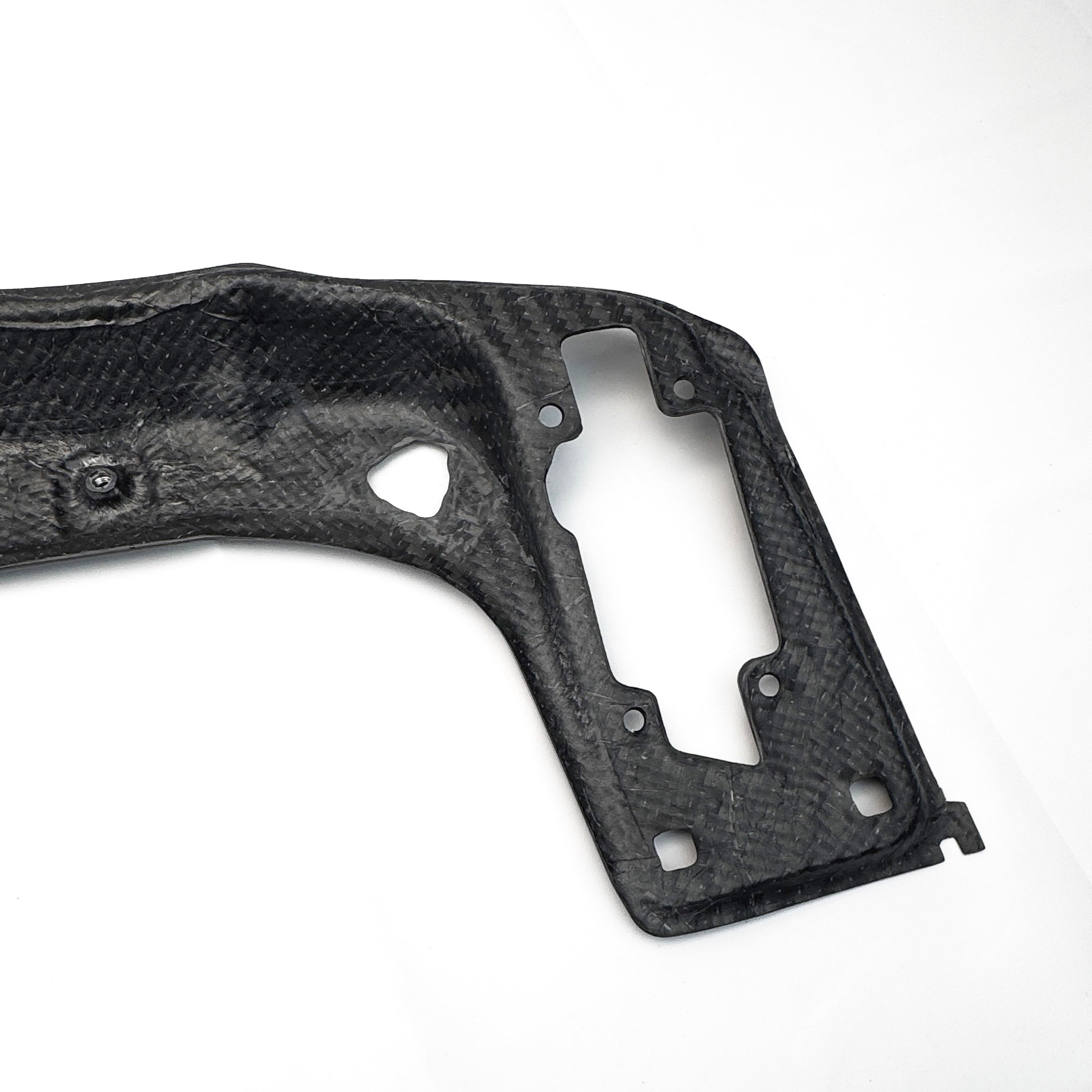 Dry Carbon Slam-Panel Kühlerstützstrebe passend für BMW F22 F23 F30 F31 F34 F35 F32 F33 F36 M3 F80 M4 F82 F83 M2 F87 - Getsdowned