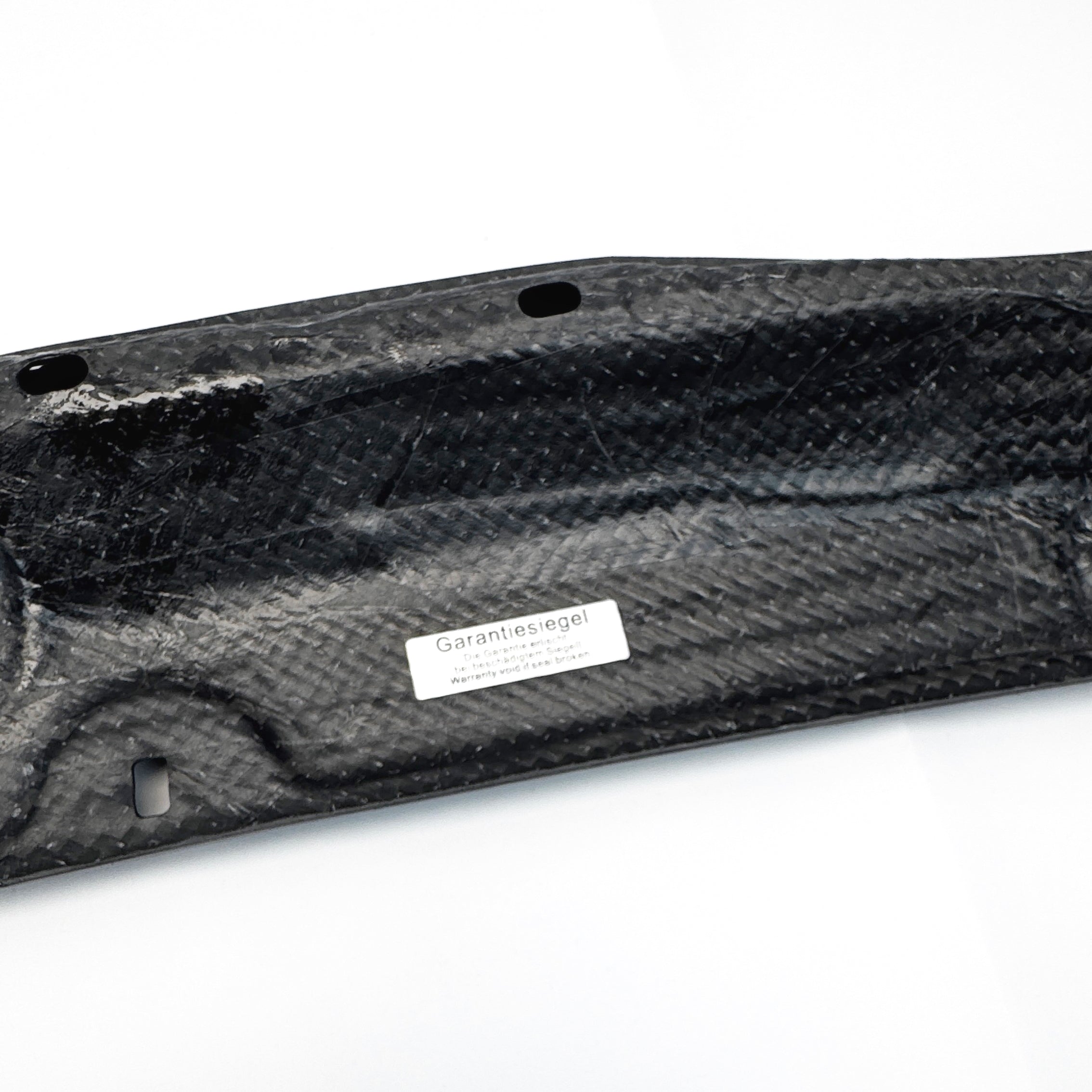 Dry Carbon Slam-Panel Kühlerstützstrebe passend für BMW F22 F23 F30 F31 F34 F35 F32 F33 F36 M3 F80 M4 F82 F83 M2 F87 - Getsdowned