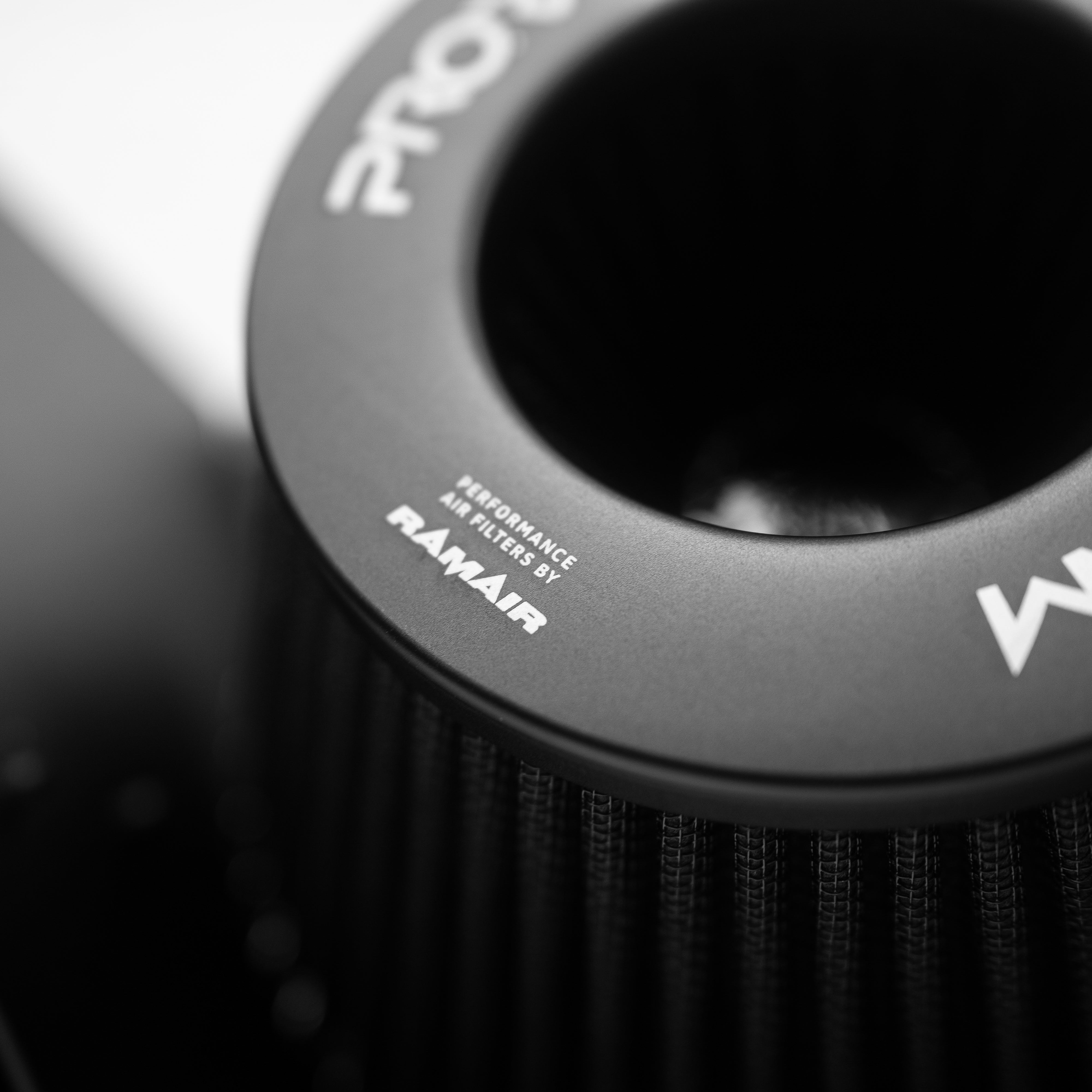 Ramair Proram Series Ansaugsystem in Carbon für BMW M2 G87, M3 G80/G81 und M4 G82/G83, sichtbares Ansaugkit mit Carbon-Design