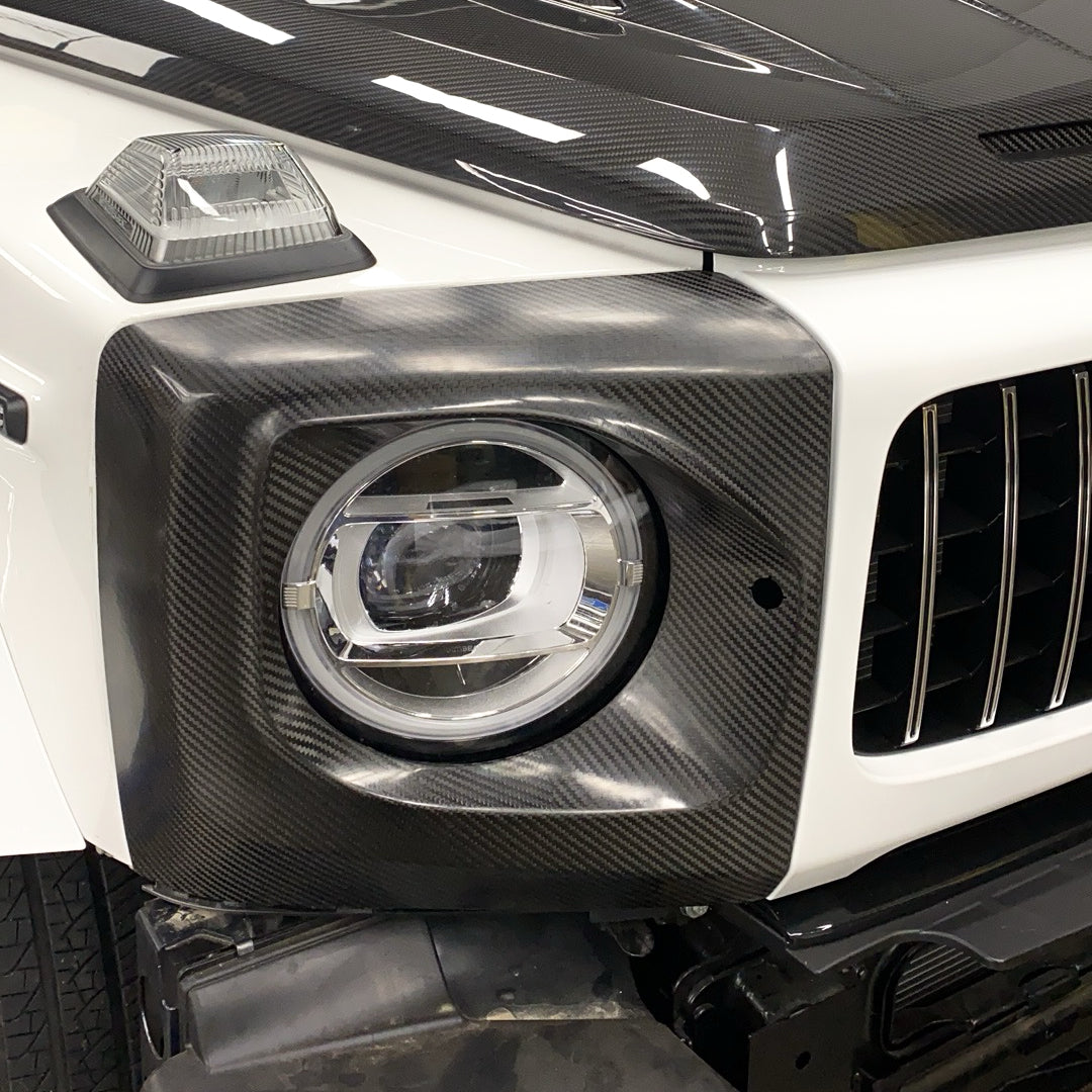 Dry-Carbon Scheinwerfer Cover „Shark Design“ passend für Mercedes-Benz G-Klasse W465 – Aggressiver Blick
