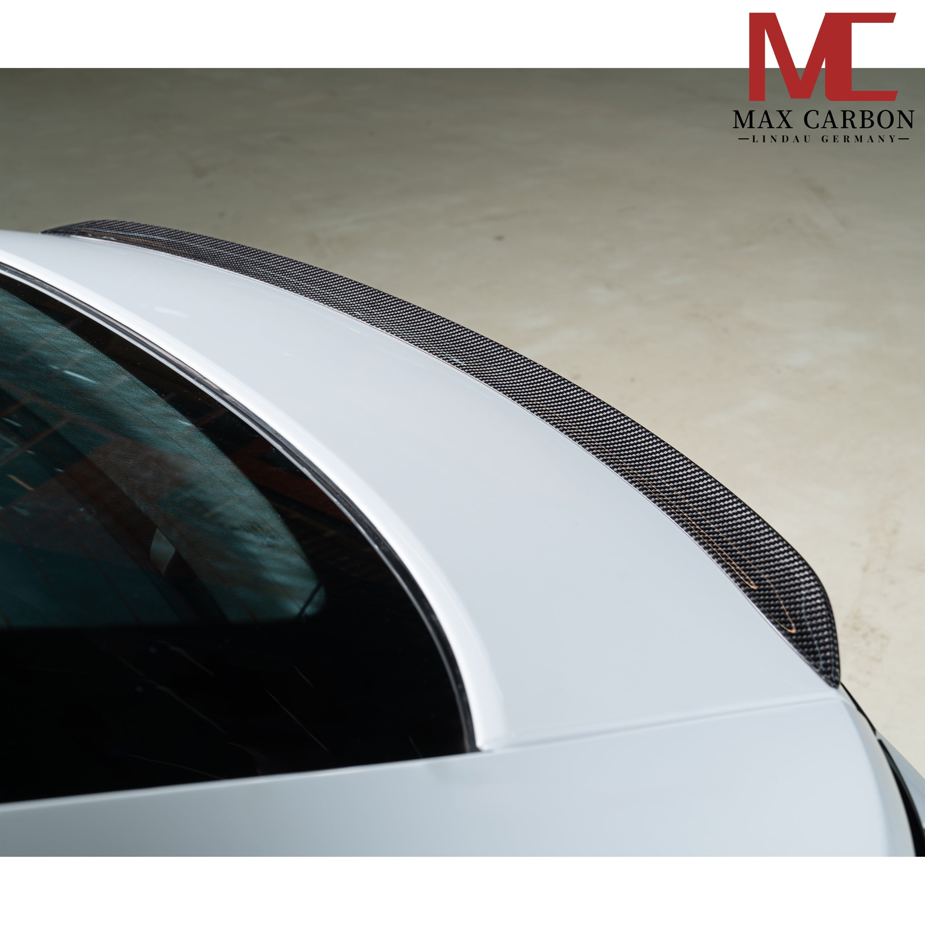 Dry-Carbon Heckspoiler „Ducktail“ passend für Porsche Panamera 976 – markanter Heckabriss
