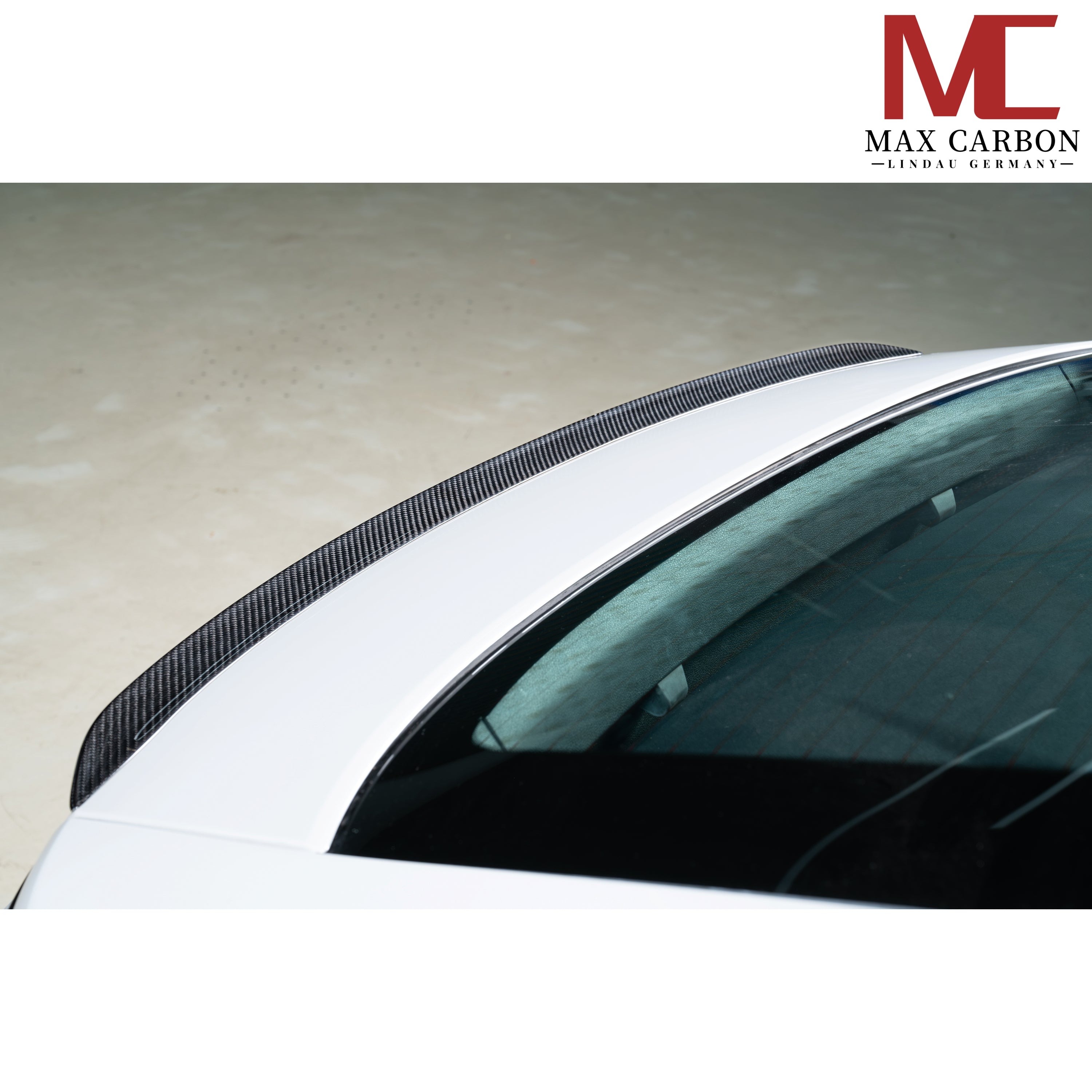 Dry-Carbon Heckspoiler „Ducktail“ passend für Porsche Panamera 976 – markanter Heckabriss