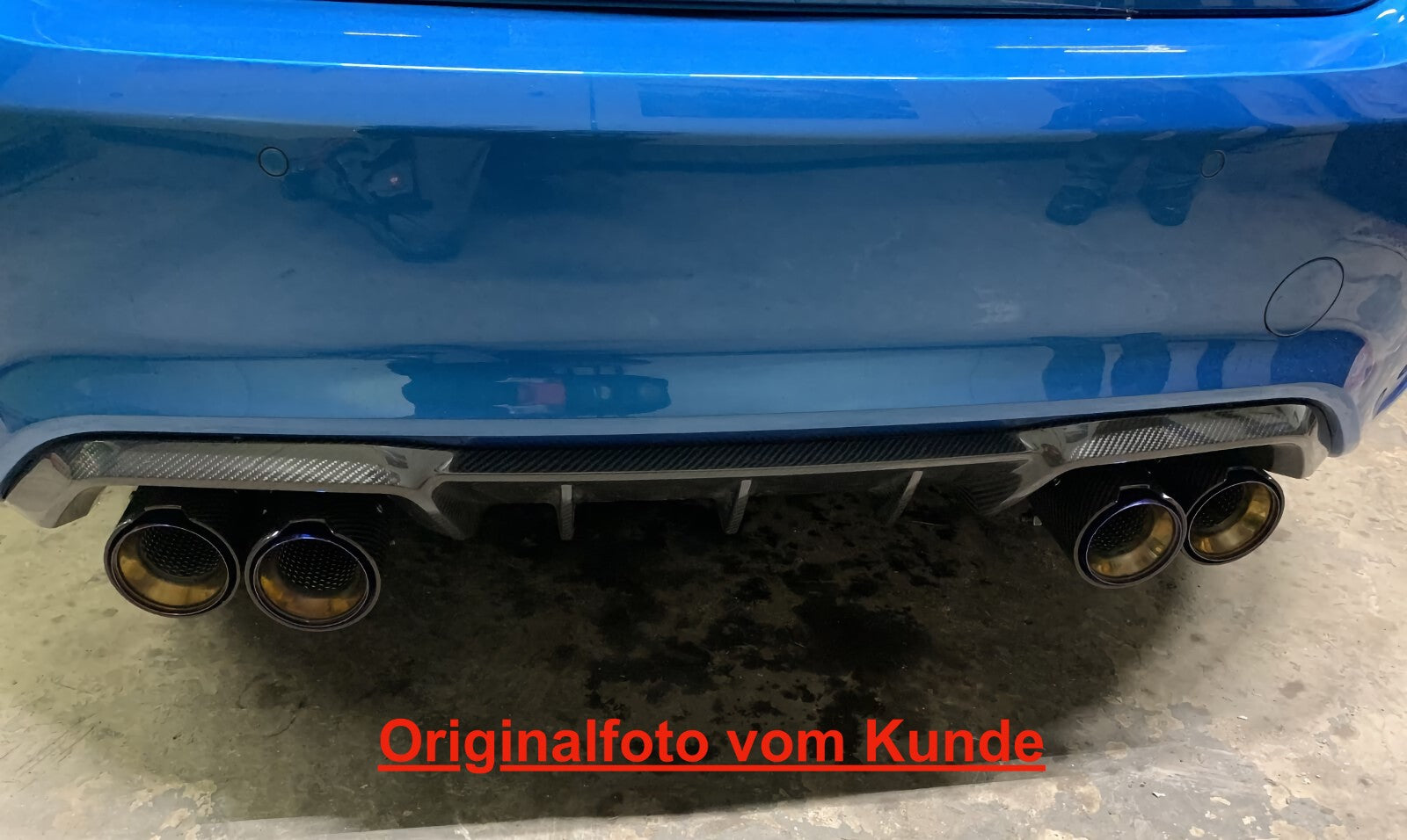 Dry-Carbon Endrohrblenden Blau passend für BMW M2 F87 / M3 F80 / M4 F82 F83 – Heck-Styling