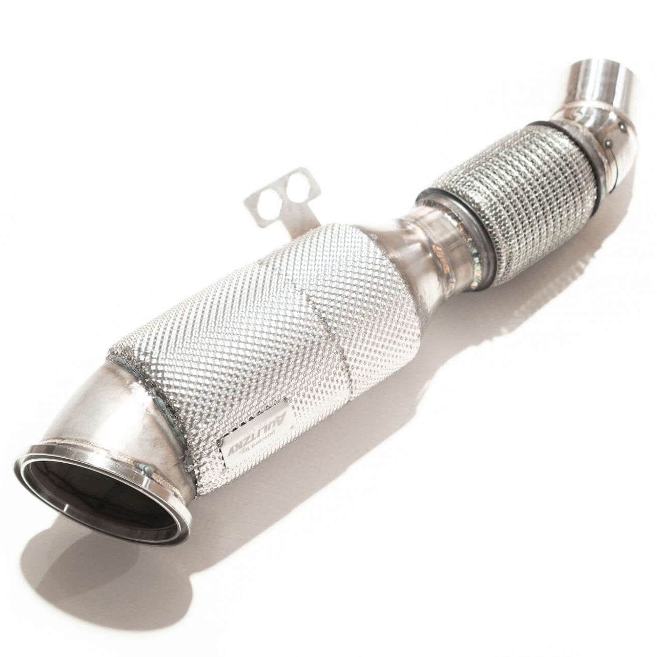 Aulitzky ECE Downpipe für BMW 340i / 440i B58, sichtbar aus Edelstahl, zeigt den Anschluss und die Innenseite des Downpipes.