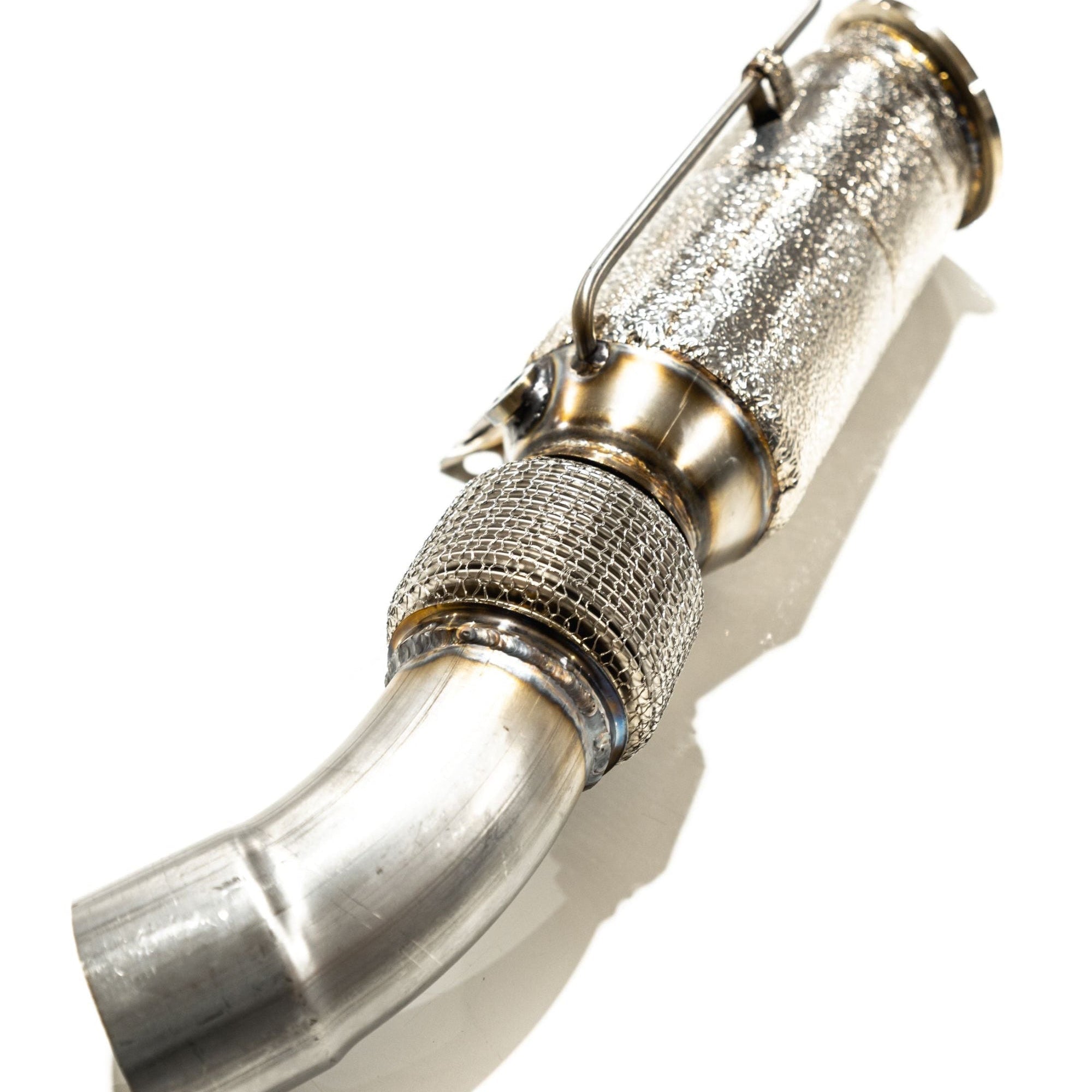 Aulitzky ECE Downpipe für BMW 340i 440i B58 OPF mit Sportkat, sichtbare Downpipe mit Edelstahl-Design und Anschlüssen