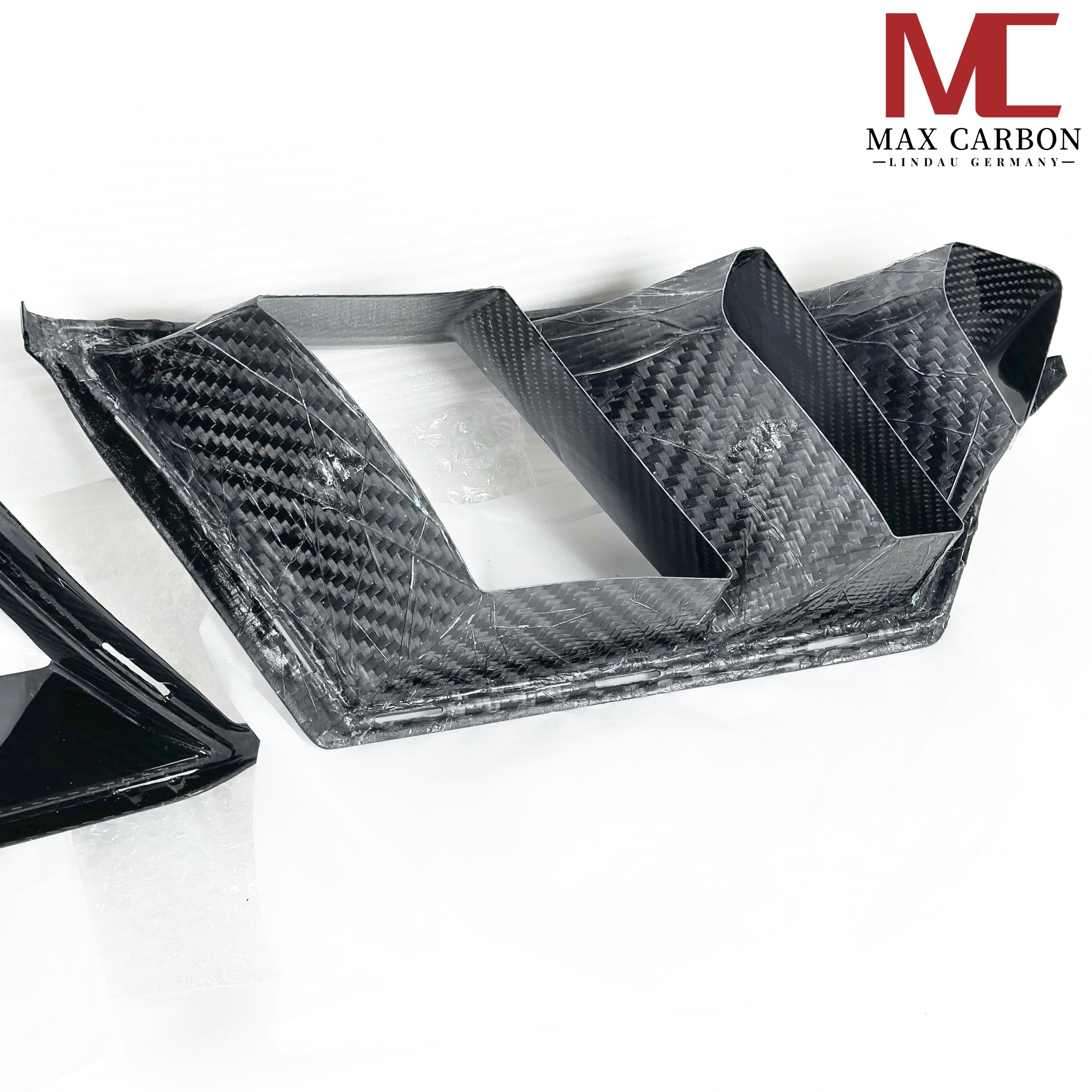 Dry-Carbon Lufteinlässe Front VR passend für BMW M3 G80 / G81 / M4 G82 / G83 – Sportive Front-Belüftung