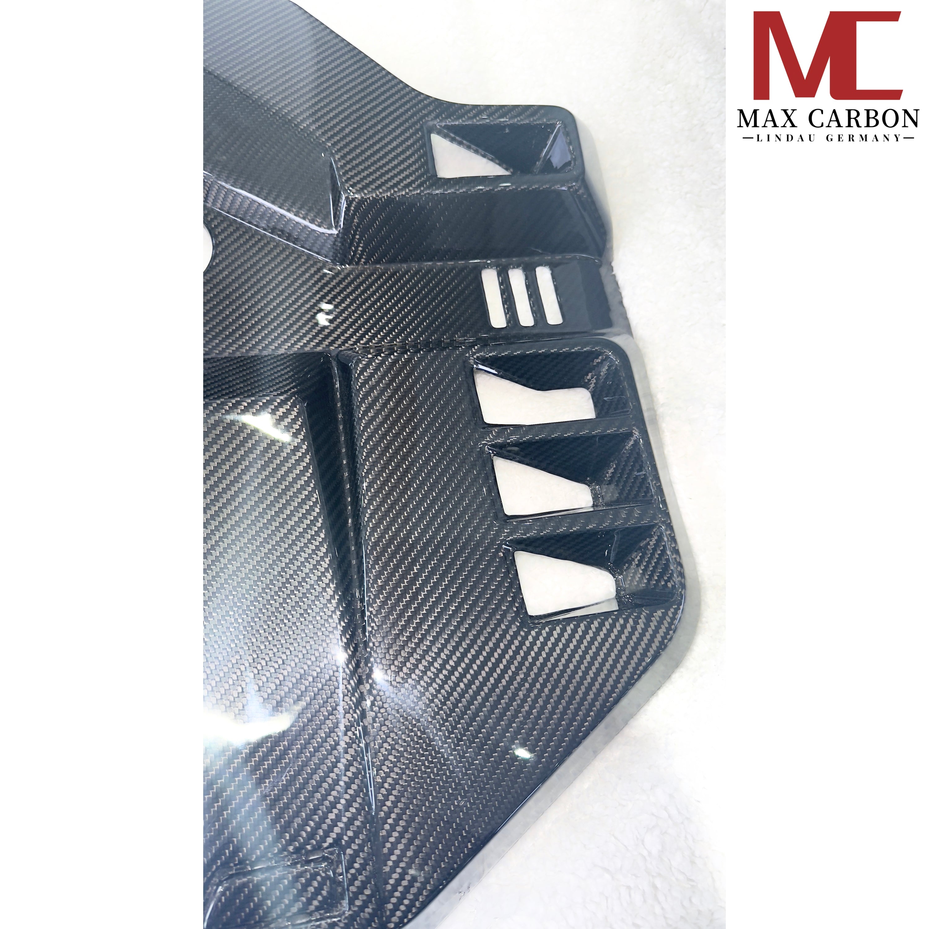 Dry-Carbon Motorabdeckung (Groß) passend für BMW M2 G87 / M3 G80 / G81 / M4 G82 / G83 – Engine Bay Upgrade