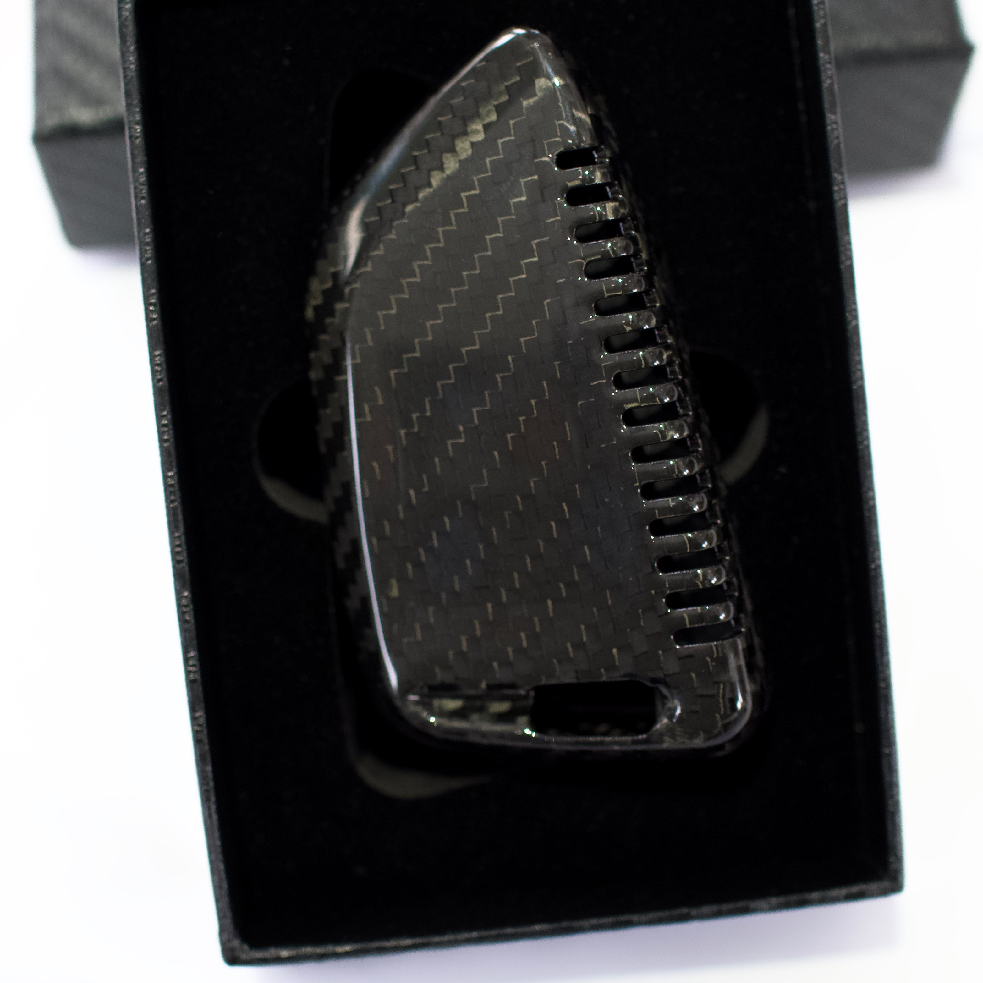 Dry-Carbon Schlüssel Cover passend für BMW und BMW M – Carbon im Detail