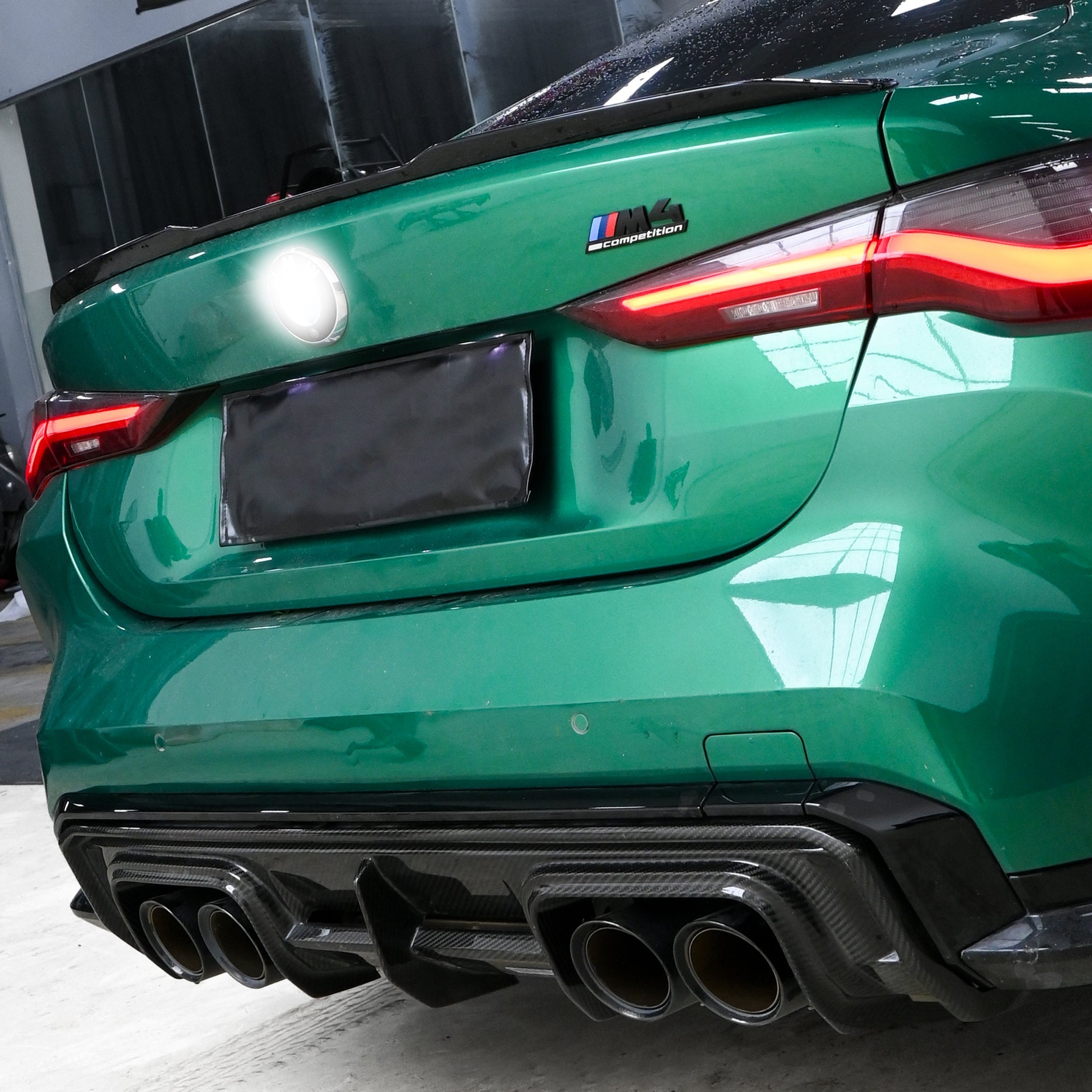 Carbon Heckdiffusor V-Style passend für BMW M3 G80/G81 & M4 G82/G83