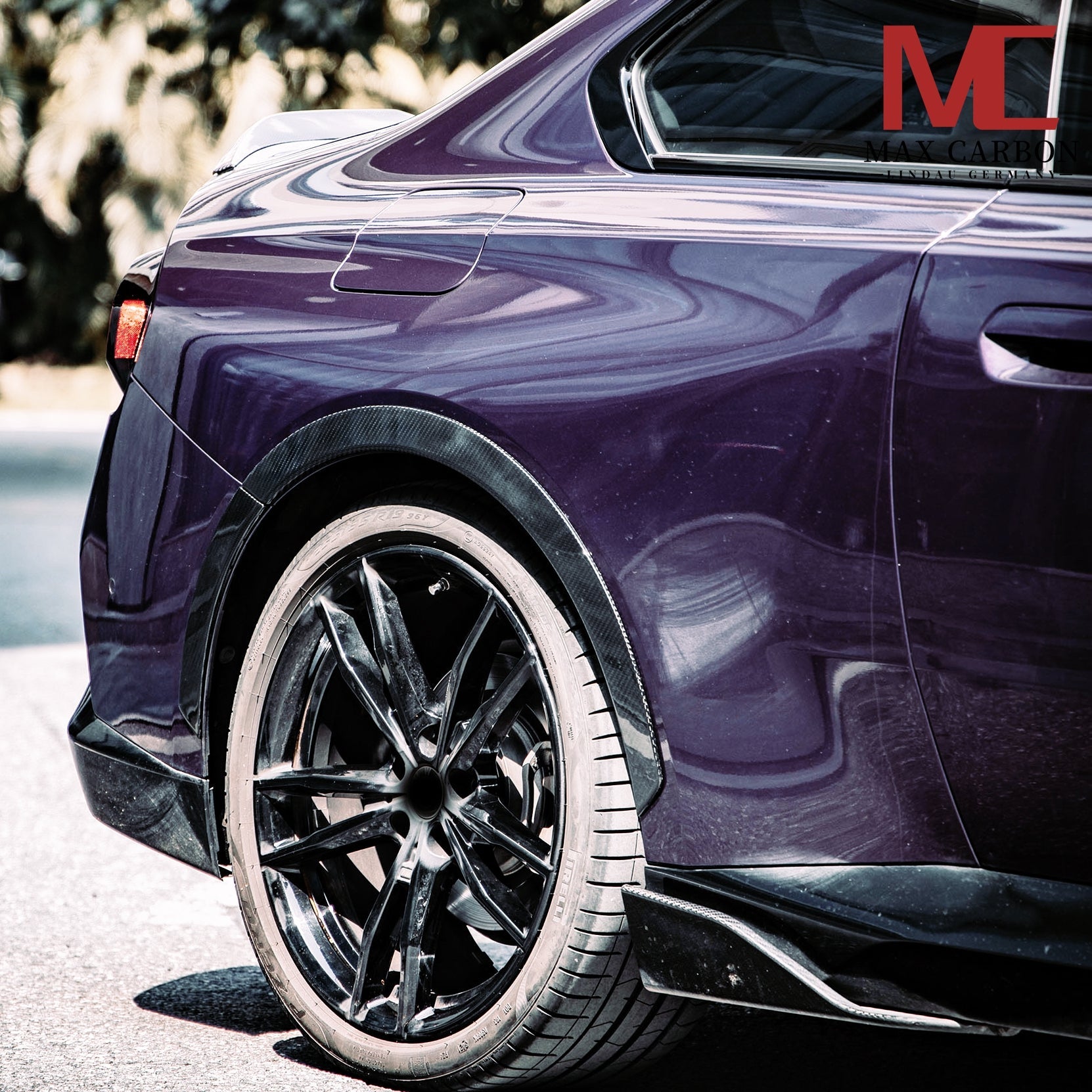 Dry-Carbon Kotflügel-Verbreiterung passend für BMW 2er G42 M240i – breiterer Stand