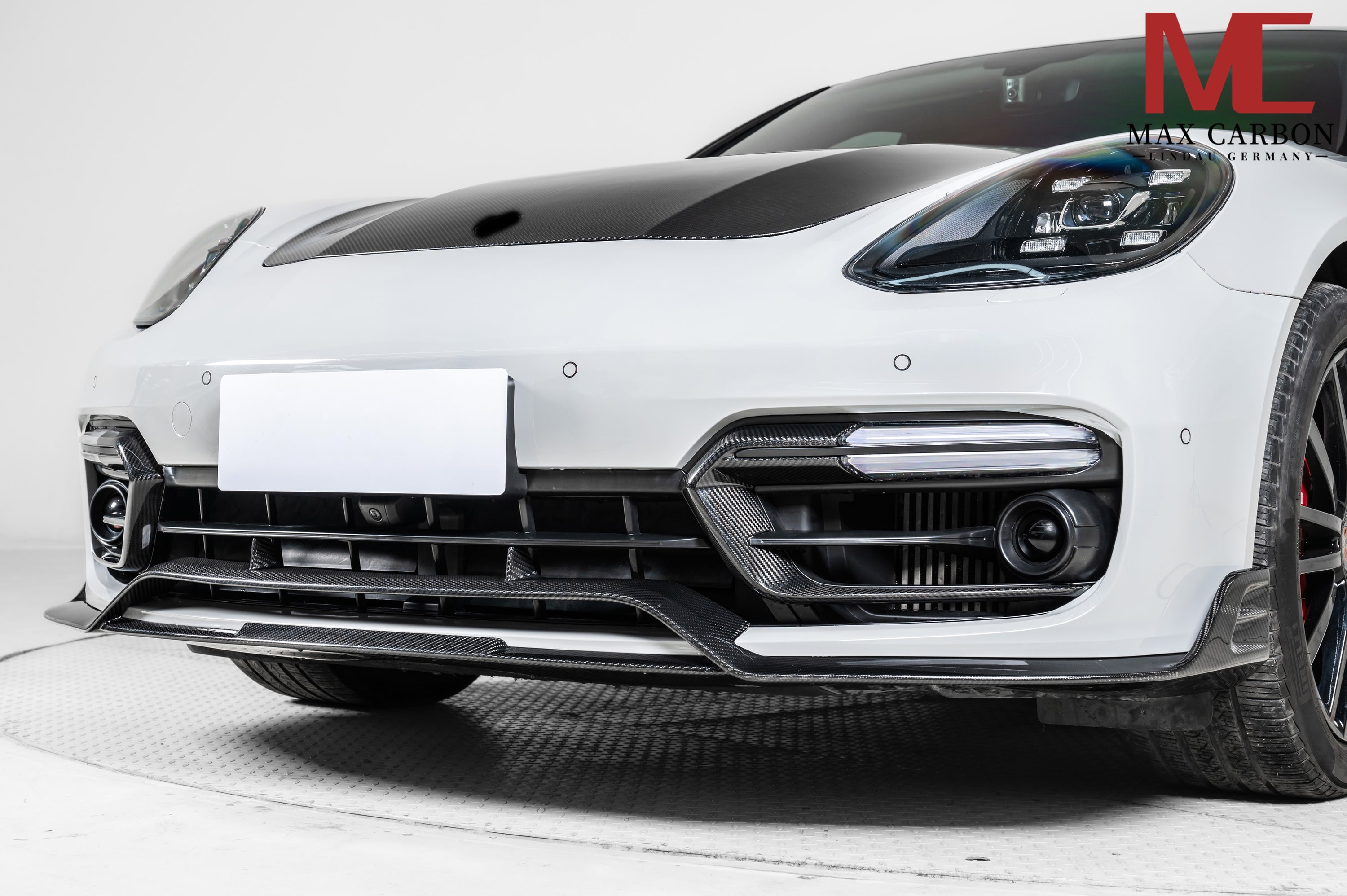 Carbon Frontlippe passend für Porsche Panamera 971 GTS – schärferer Frontauftritt