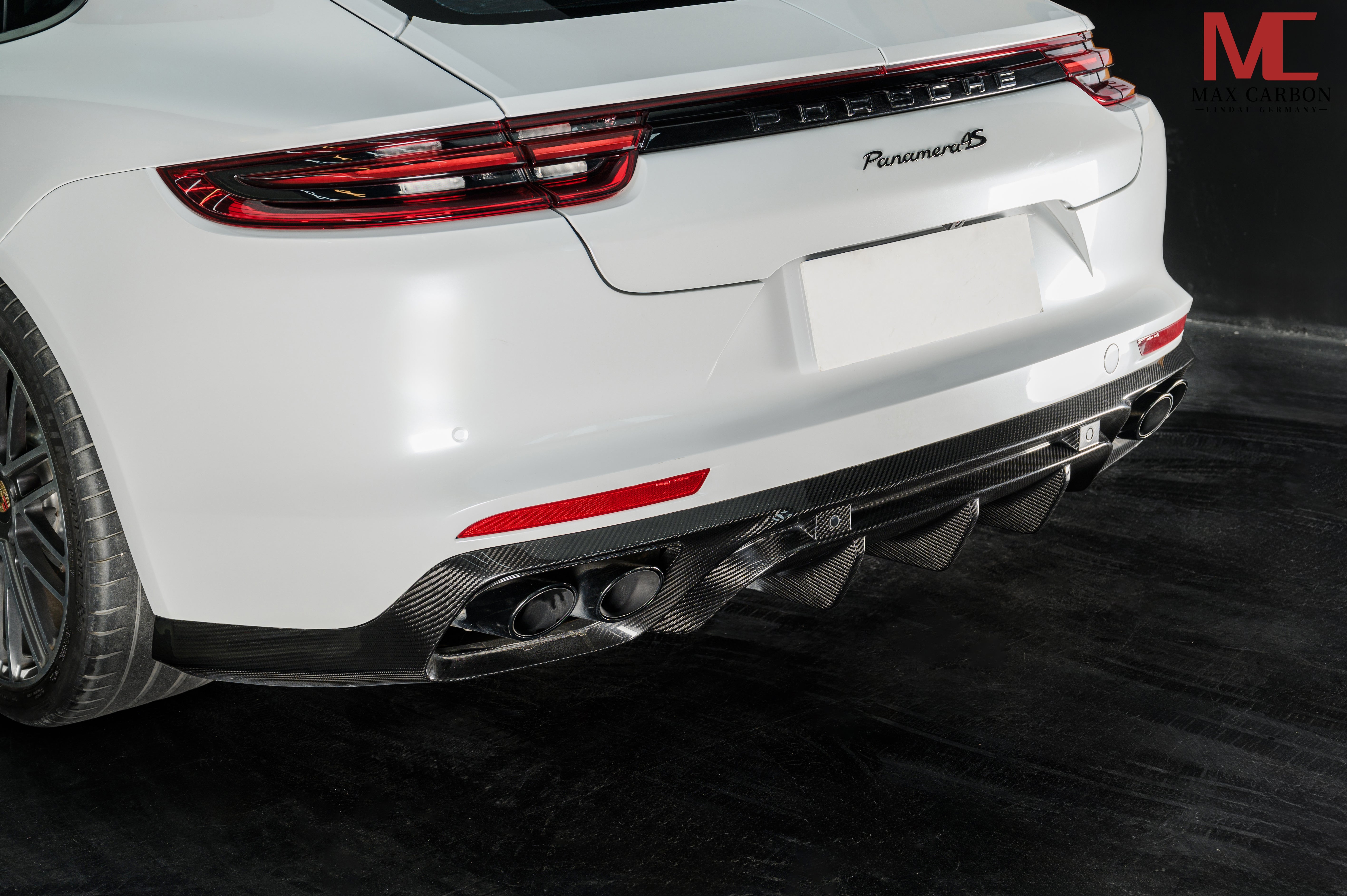 Carbon Heckdiffusor passend für Porsche Panamera 971 – aggressiver Heckabschluss