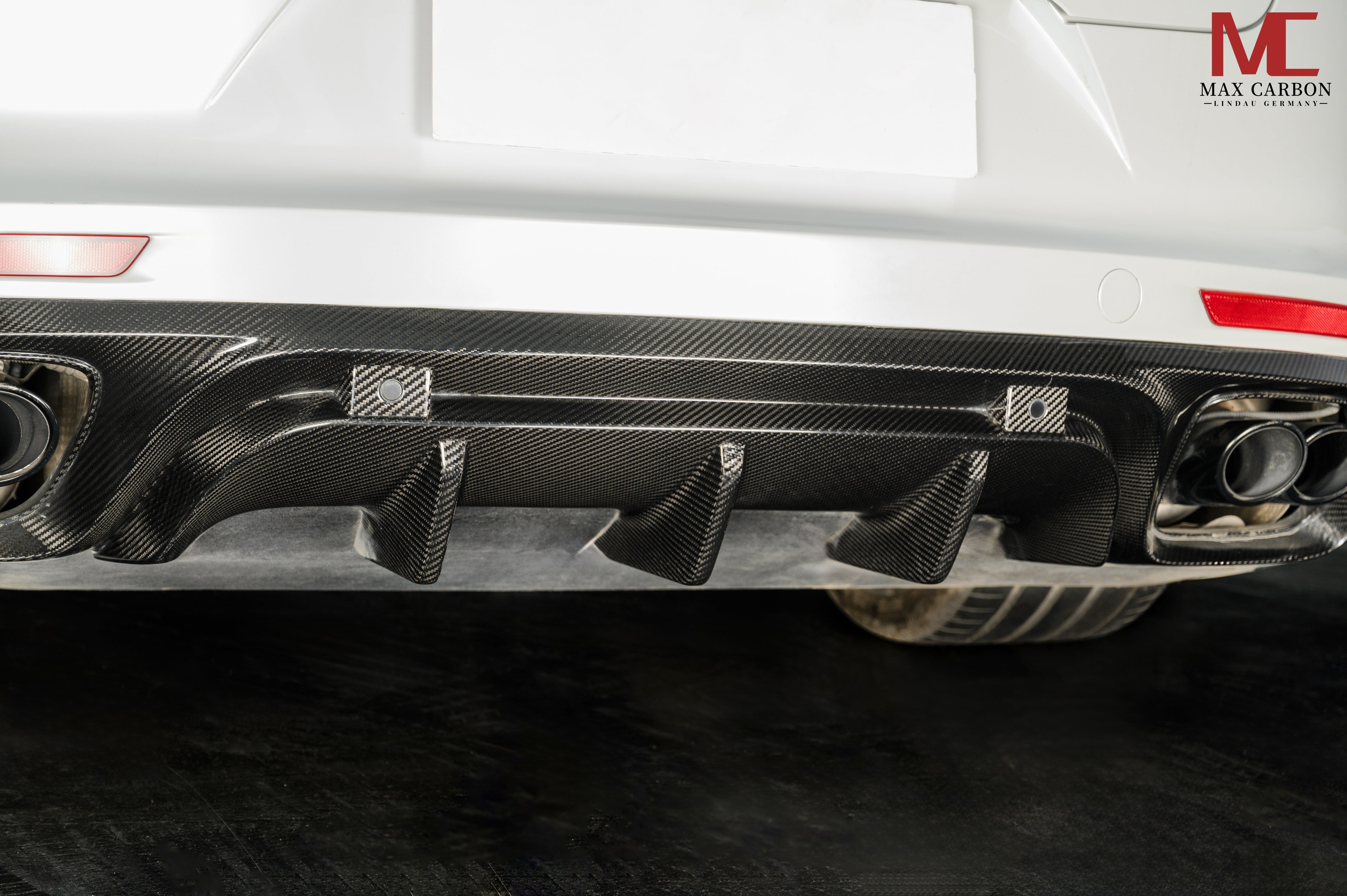 Carbon Heckdiffusor passend für Porsche Panamera 971 – aggressiver Heckabschluss
