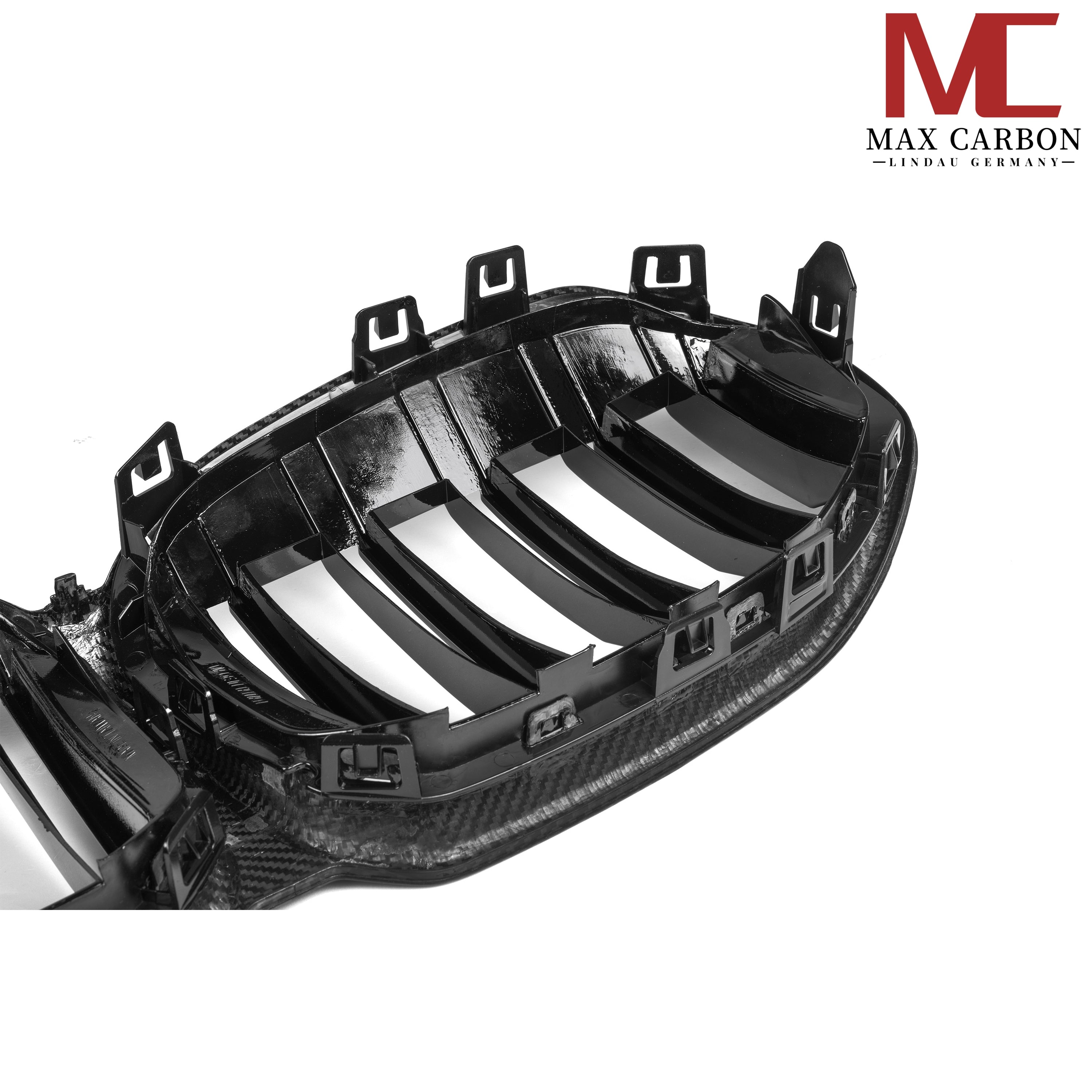 Dry-Carbon Kühlergrill passend für BMW 1er F40 – mehr Frontpräsenz ohne Mehrgewicht