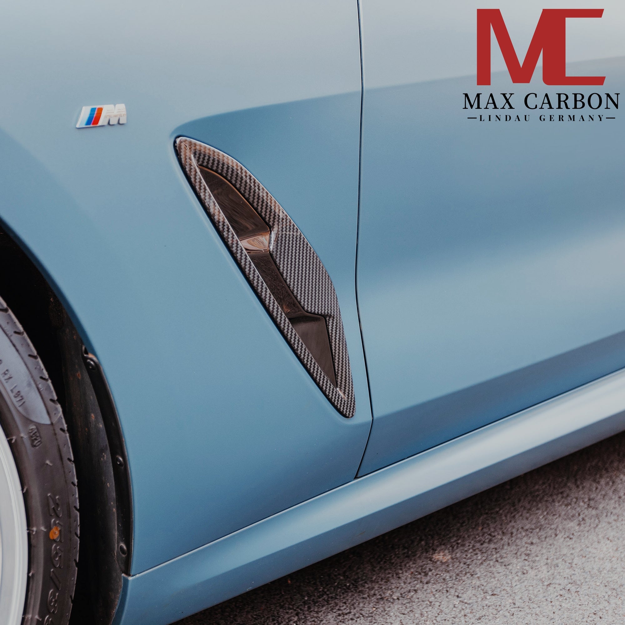 Dry-Carbon Kotflügelaufsatz mit Lufteinlass passend für BMW 8er G14 G15 G16 – Carbon-Detail an der Flanke