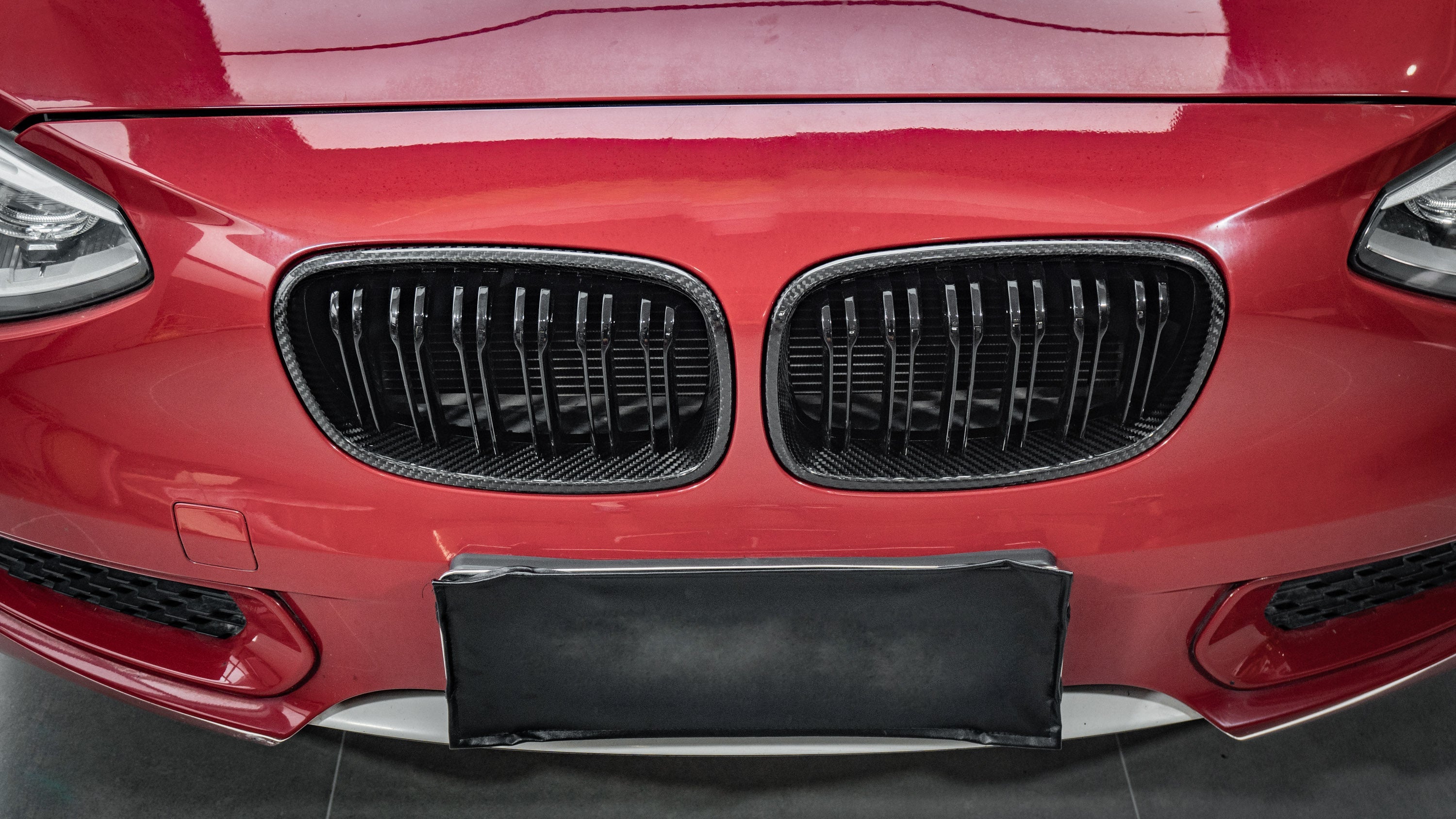 Dry Carbon Kühlergrill passend für BMW F20 F21