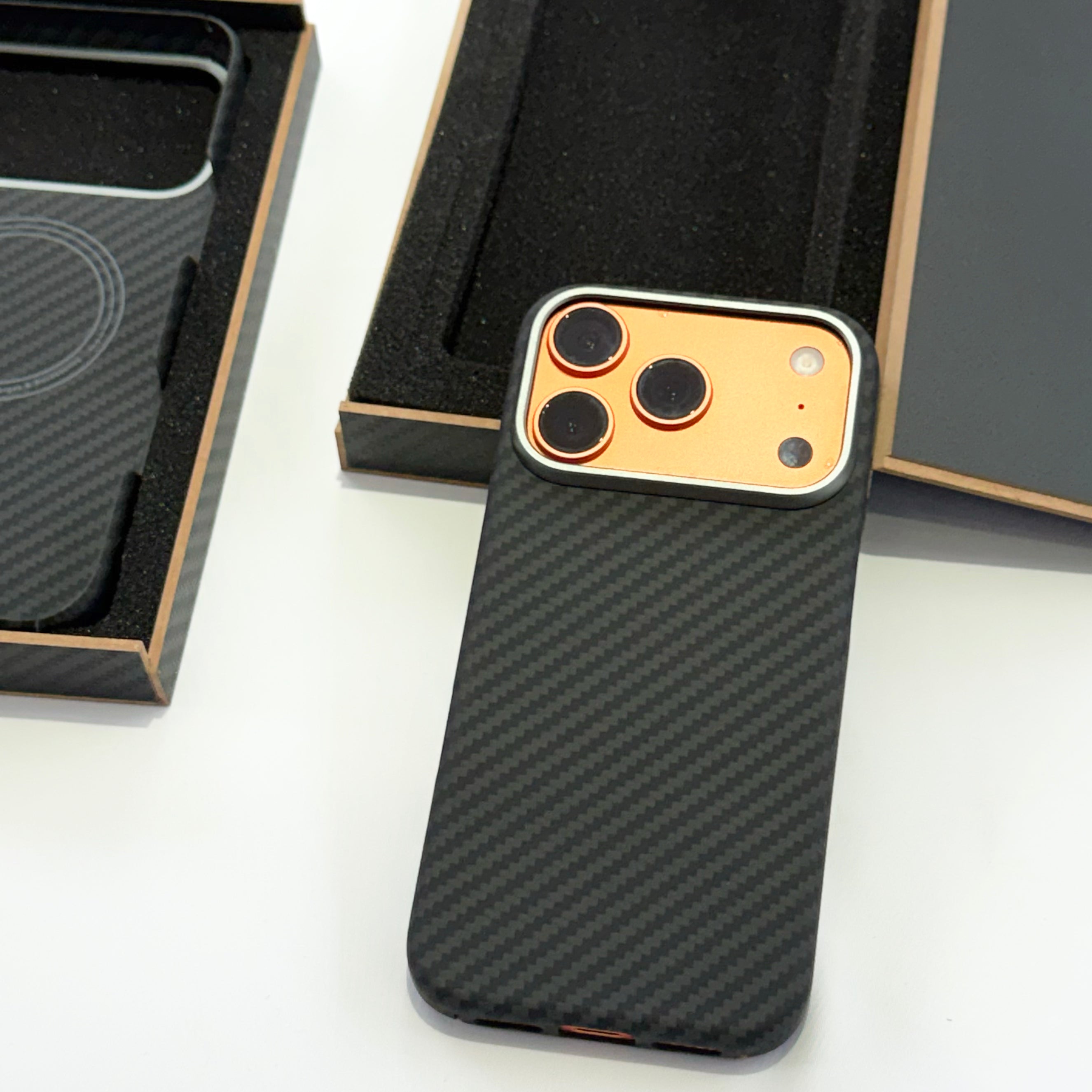 Kevlar-Handyhülle in Carbon-Optik passend für iPhone 17/17 Pro u.a. - Getsdowned