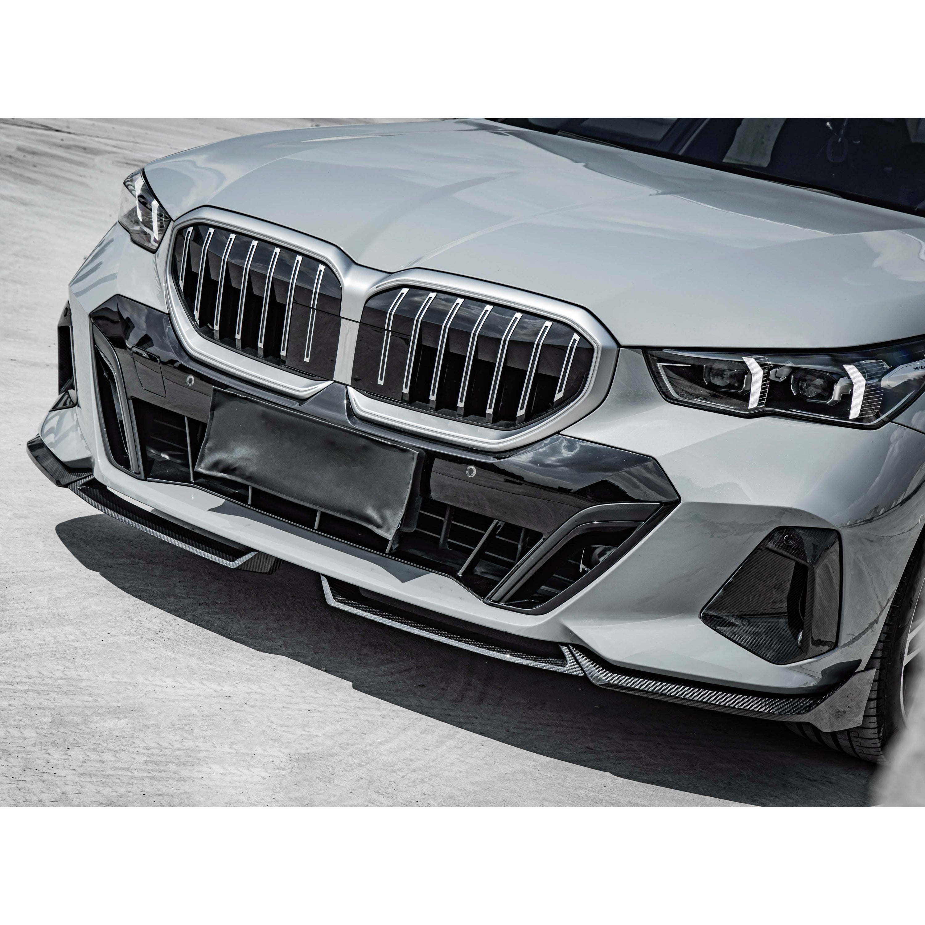 Dry-Carbon Lufteinlässe passend für BMW 5er G60 / G61 mit M-Paket – Front-Akzente in Echtcarbon