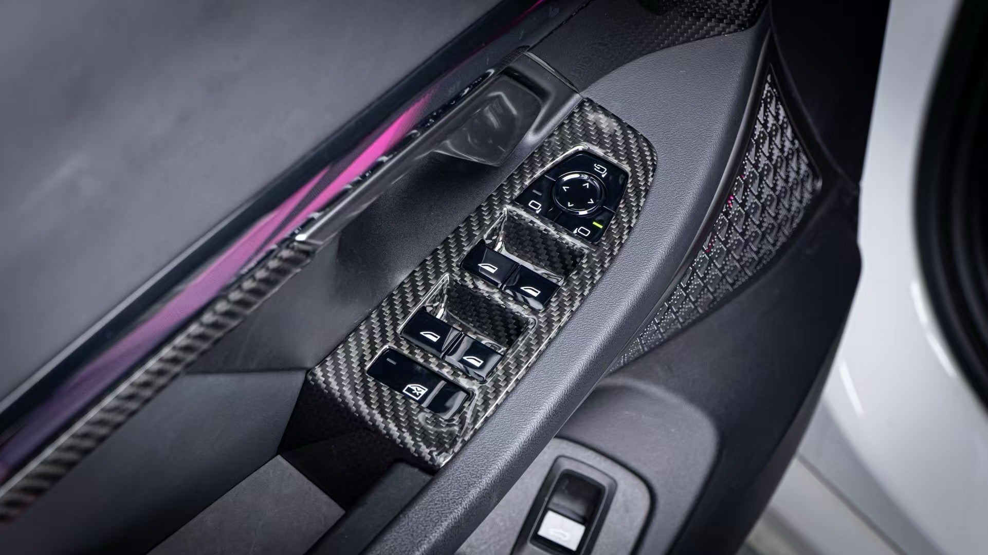 Dry Carbon Mittelkonsolen KIT passend für BMW 5er G60 G61 / M5 G90 G99