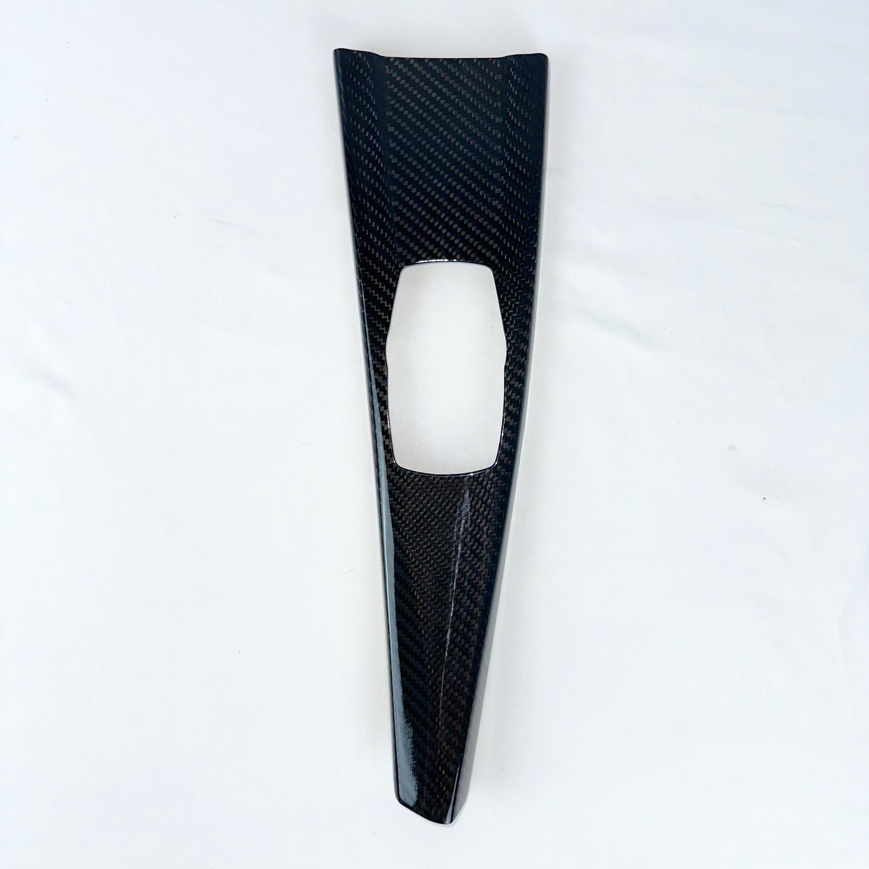 Carbon Mittelkonsolen-Cover passend für BMW 3er/4er F3x & M3 F80/M4 F82 – Cockpit in Sichtcarbon