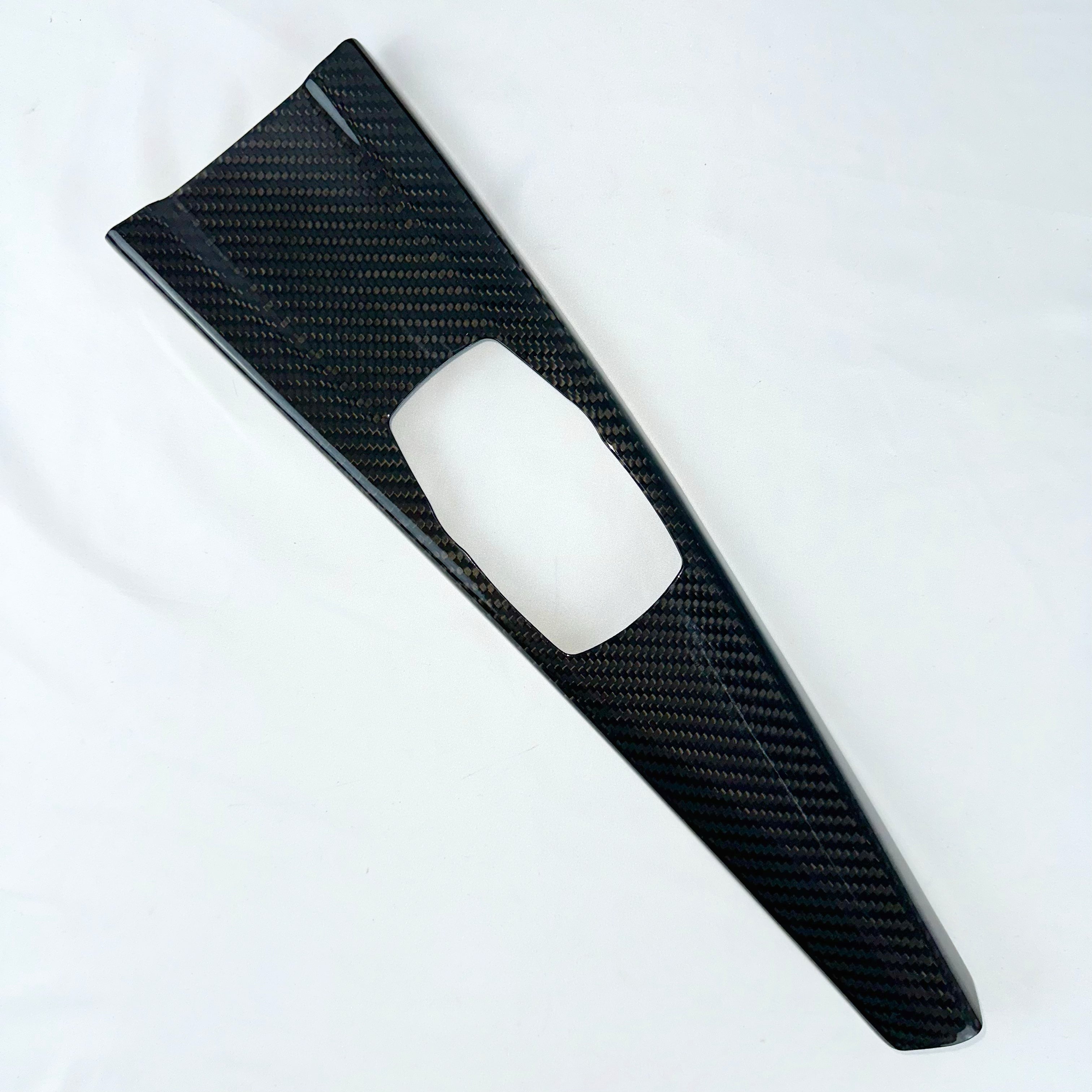 Carbon Mittelkonsolen-Cover passend für BMW 3er/4er F3x & M3 F80/M4 F82 – Cockpit in Sichtcarbon