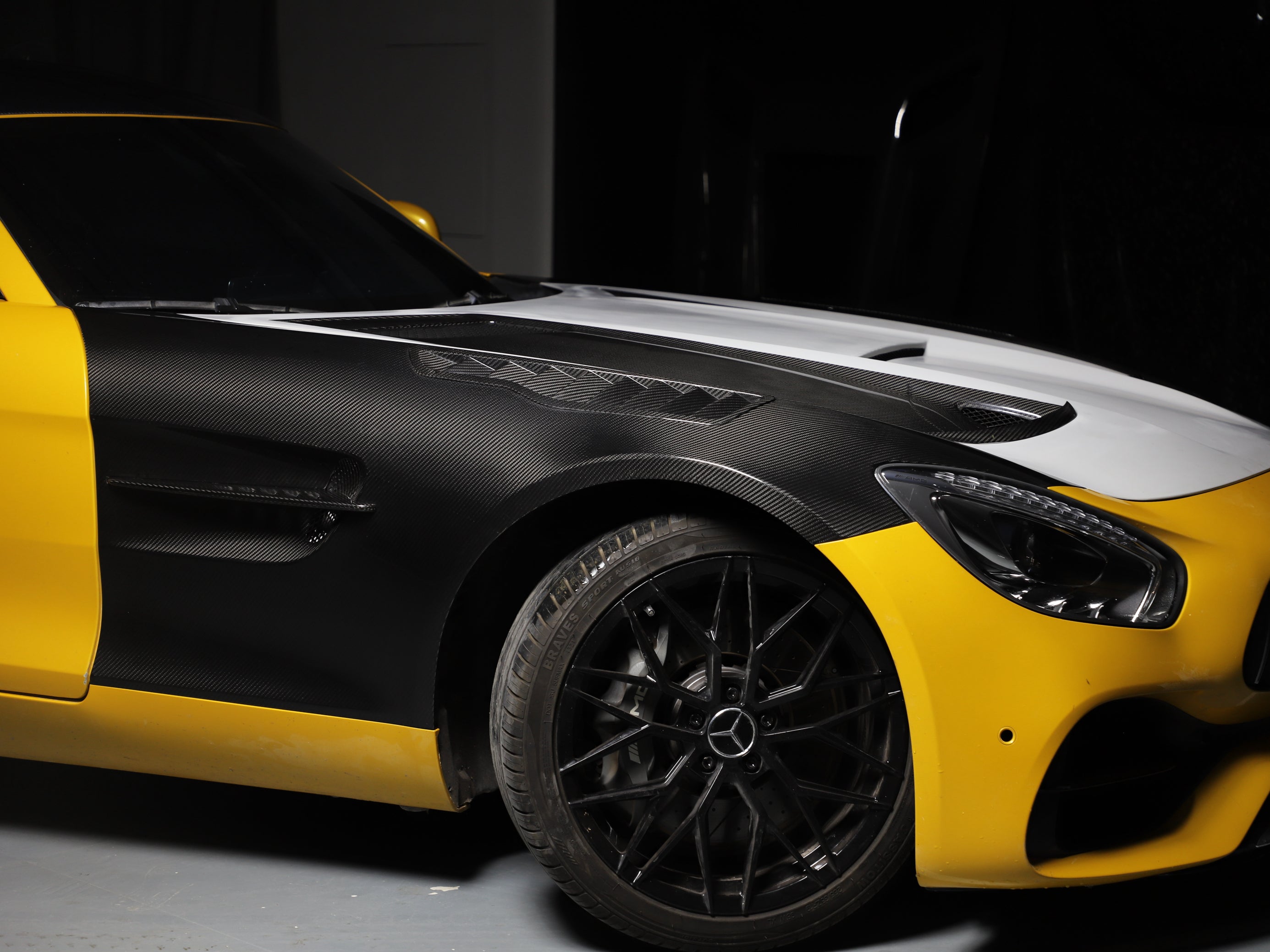 Dry-Carbon Kotflügel passend für Mercedes-Benz AMG GT / GTS / GTC / GTR / Black Series – Leichtbau-Kotflügel