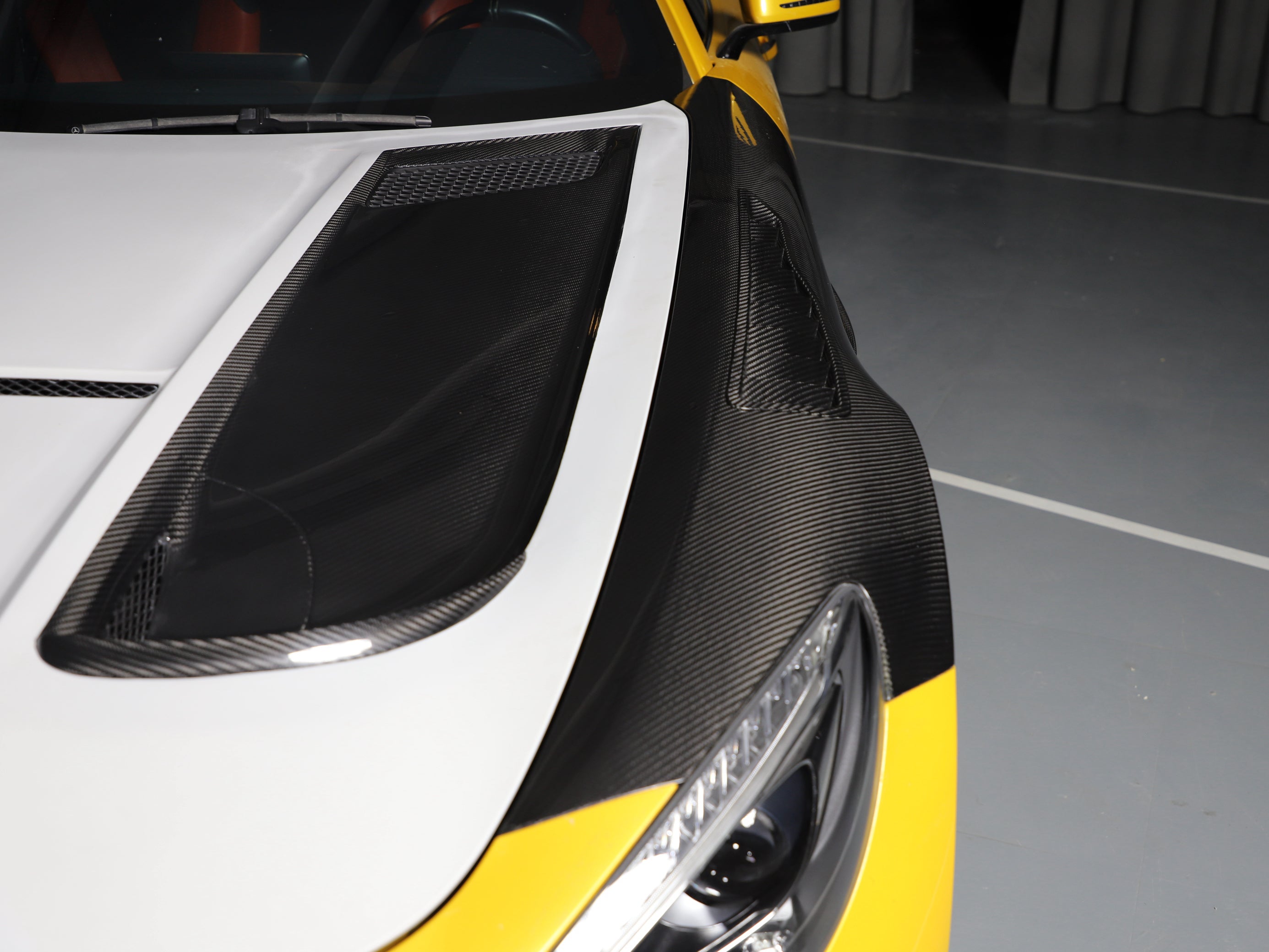Dry-Carbon Kotflügel passend für Mercedes-Benz AMG GT / GTS / GTC / GTR / Black Series – Leichtbau-Kotflügel