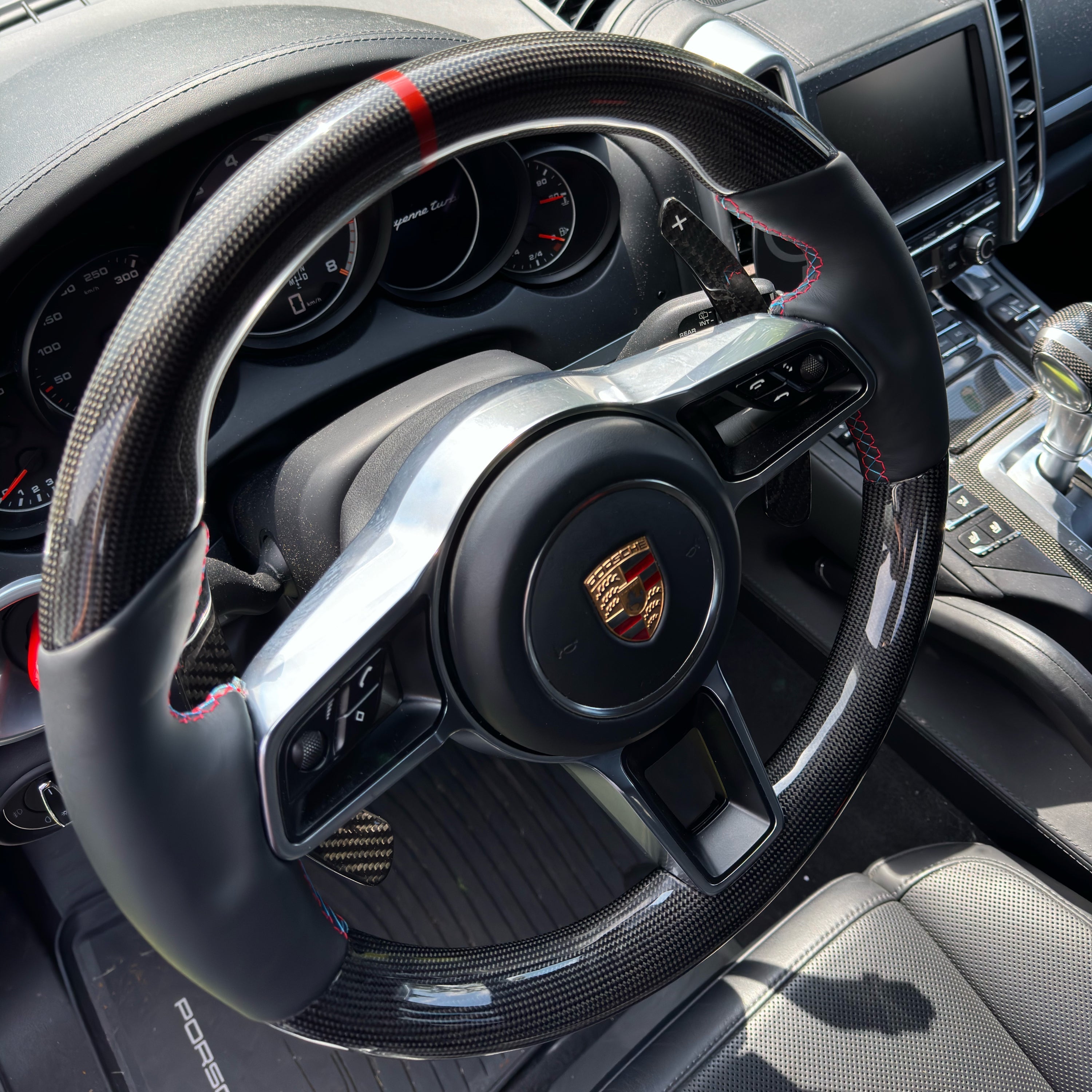 Dry-Carbon Lenkrad passend für Porsche 911 Cayenne Macan Cayman Boxster Panamera – Cockpit-Veredelung
