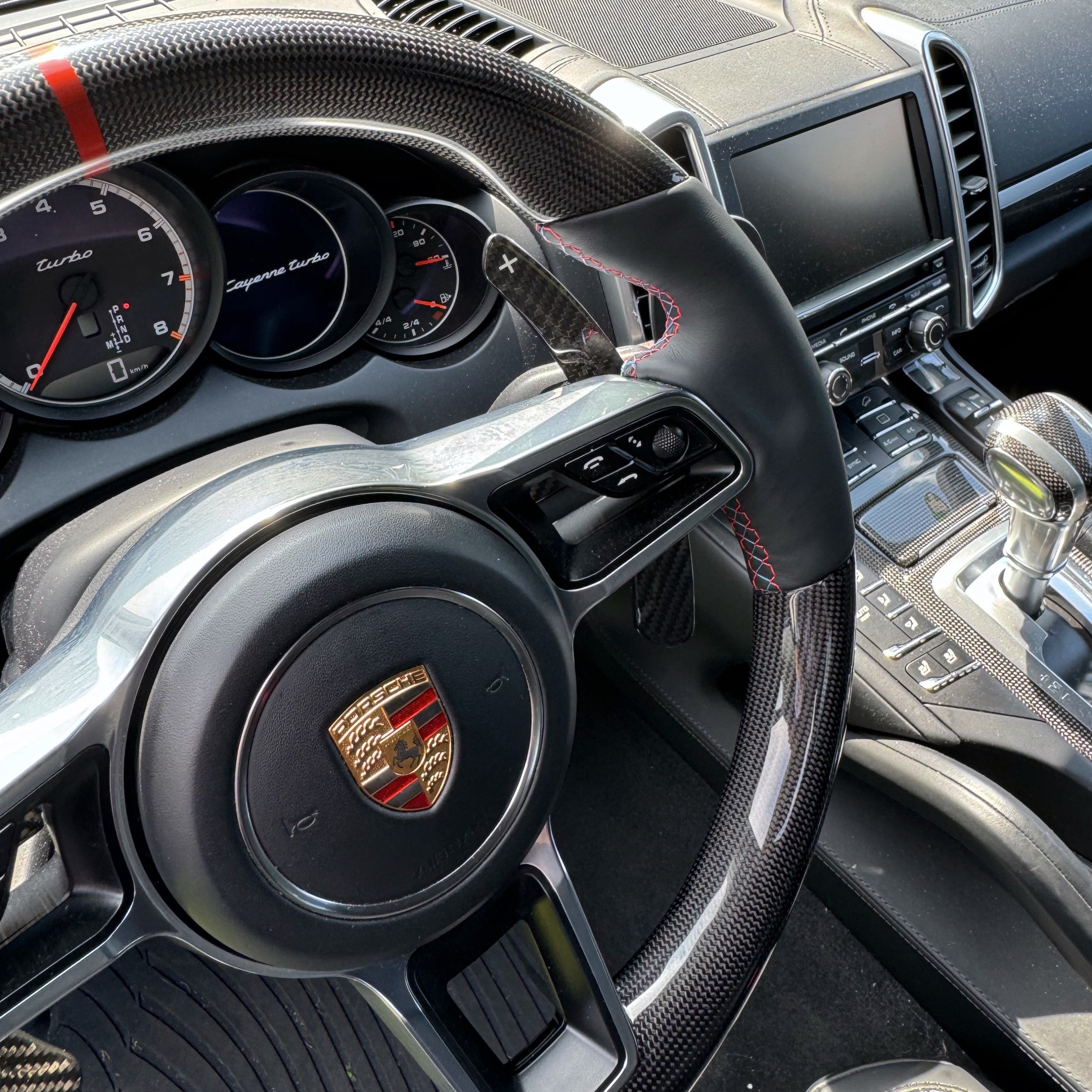 Dry-Carbon Lenkrad passend für Porsche 911 Cayenne Macan Cayman Boxster Panamera – Cockpit-Veredelung