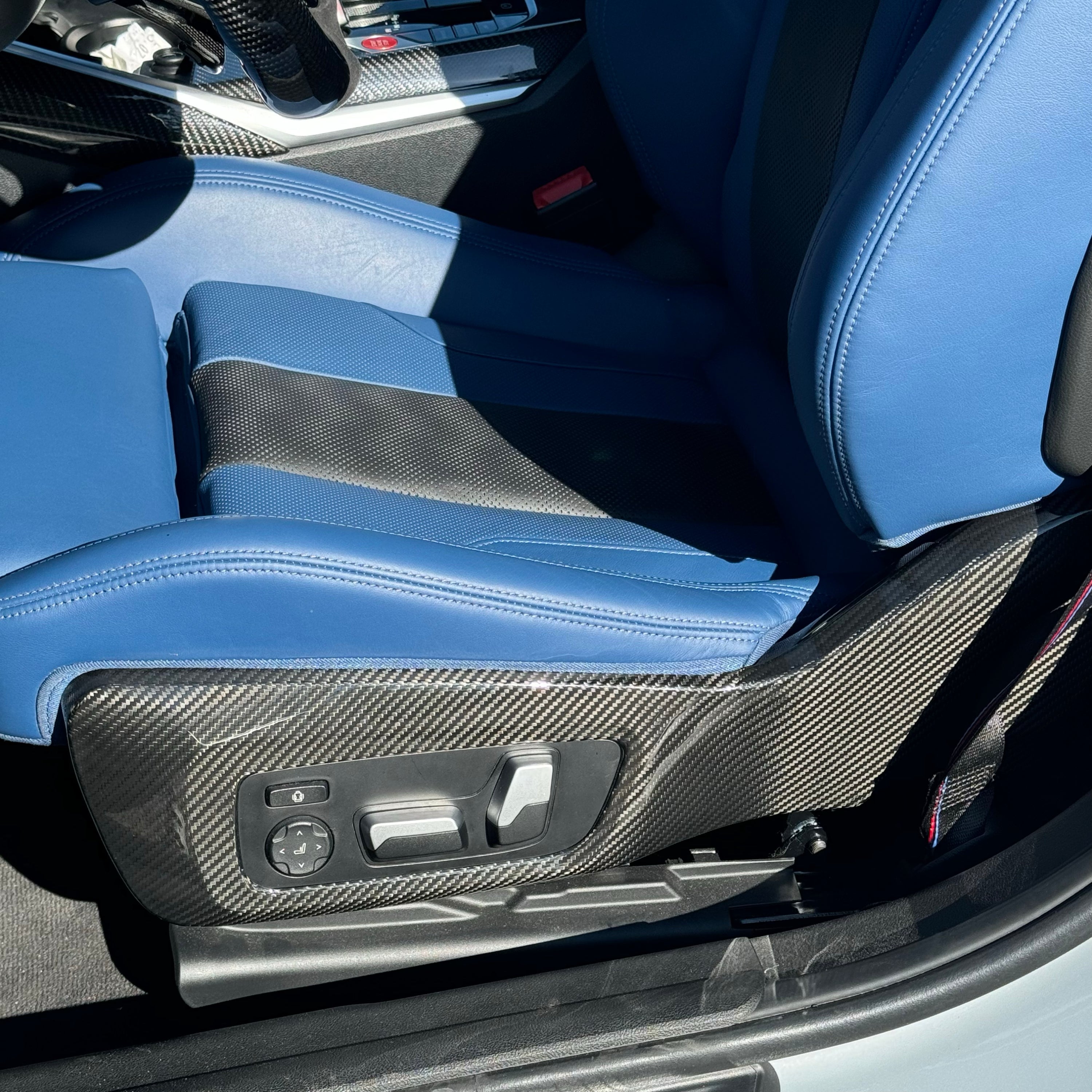 Dry-Carbon Sitzblenden passend für BMW M5 F90 / 5er G30 G31 – Carbon-Interieur