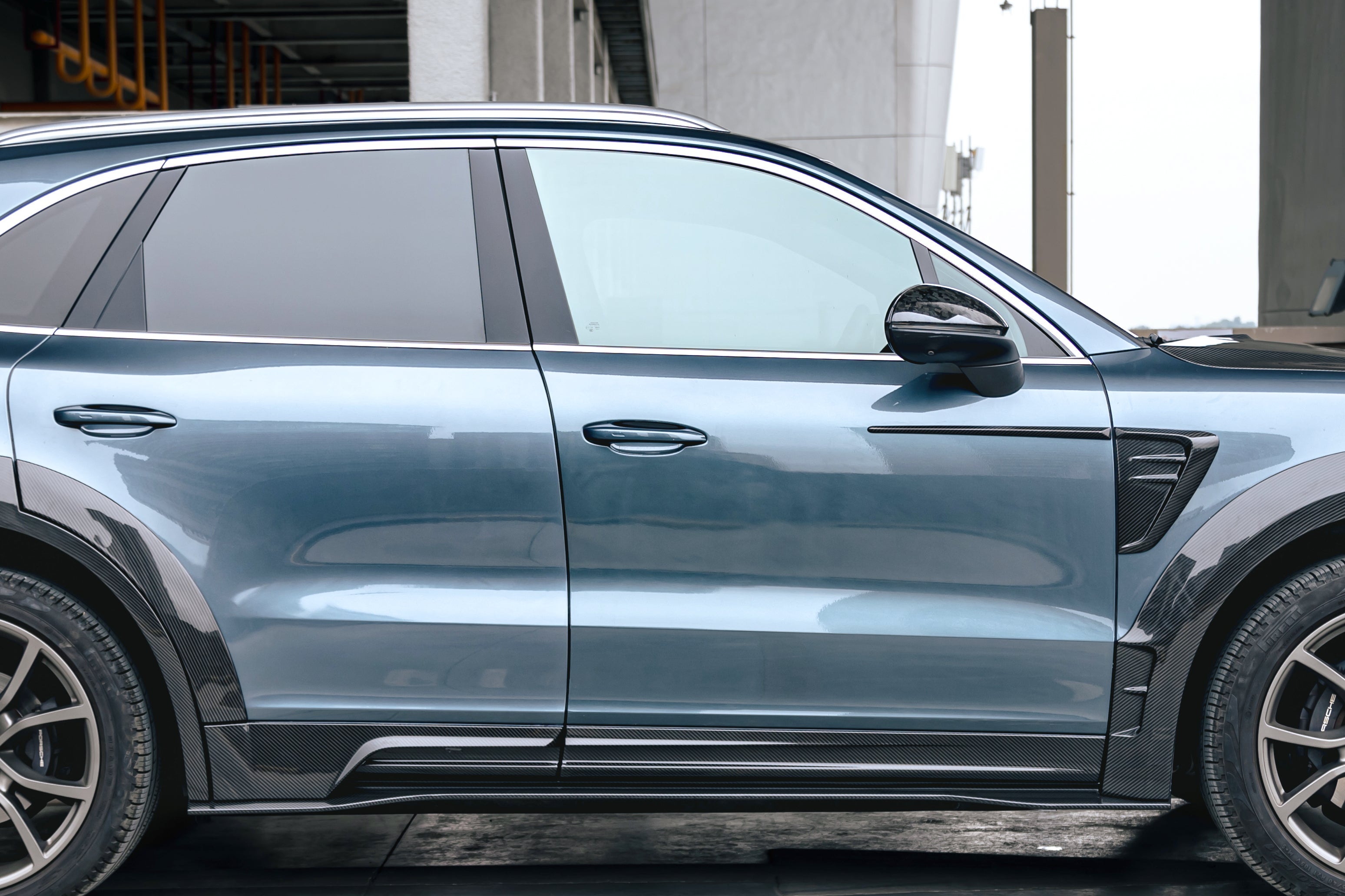 Dry-Carbon Seitenschweller passend für Porsche Cayenne SUV & Coupé (9YA/9YB, Pre-LCI & LCI) – tieferer Look