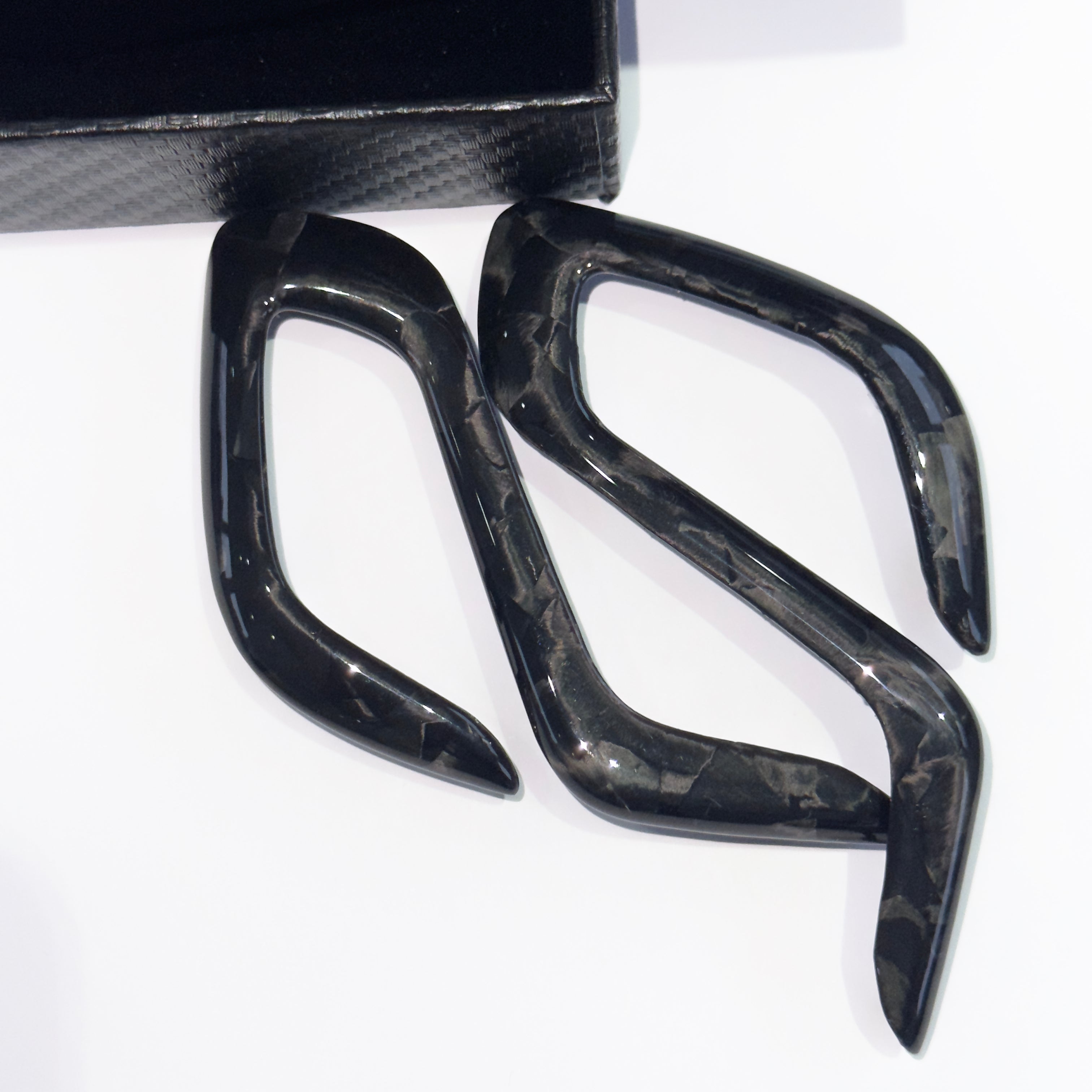 Dry Carbon Schaltknauf Blenden passend für BMW M5 F90 / X3M F97 / X4M F98 / X5M F95 / X6M F96