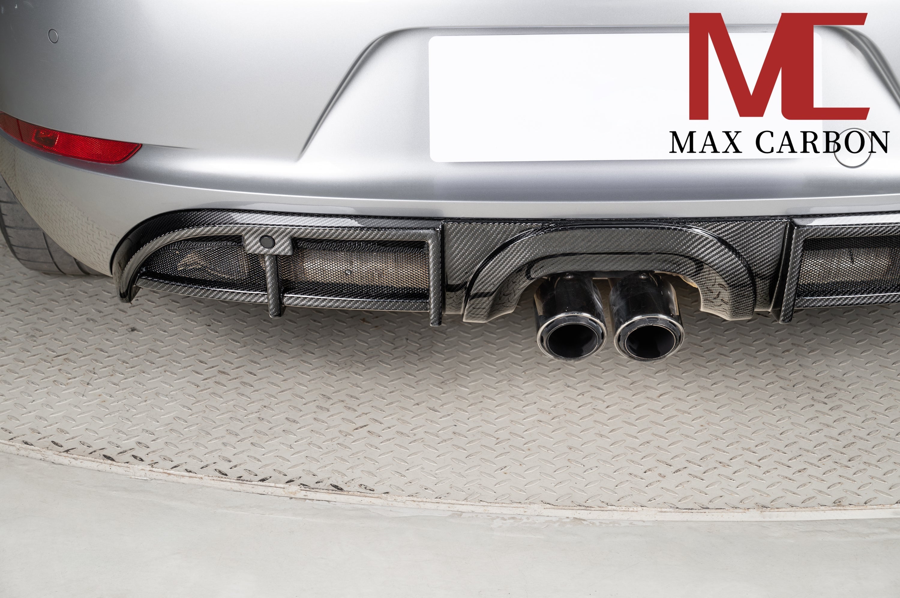 Dry-Carbon Heckdiffusor GTS-Style passend für Porsche Cayman & Boxster 982 – Rennstrecken-Optik