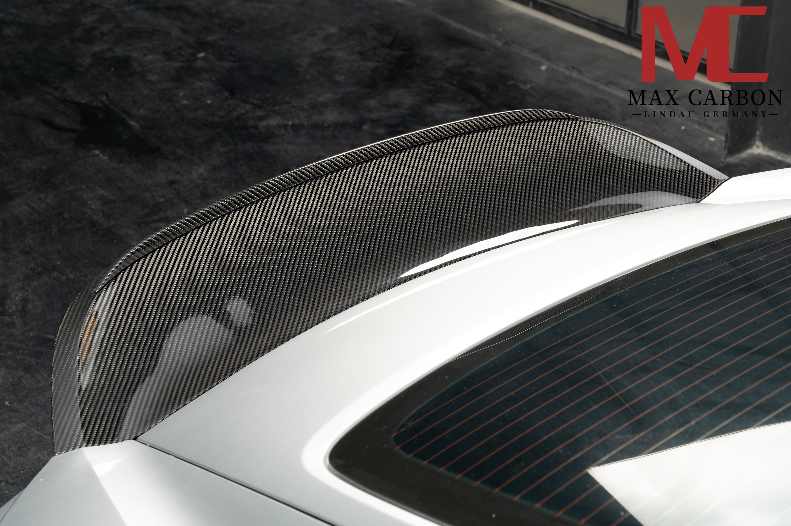 Dry-Carbon Heckspoiler „Ducktail“ passend für Porsche 718 Cayman & Boxster 982 – markanter Heckabriss