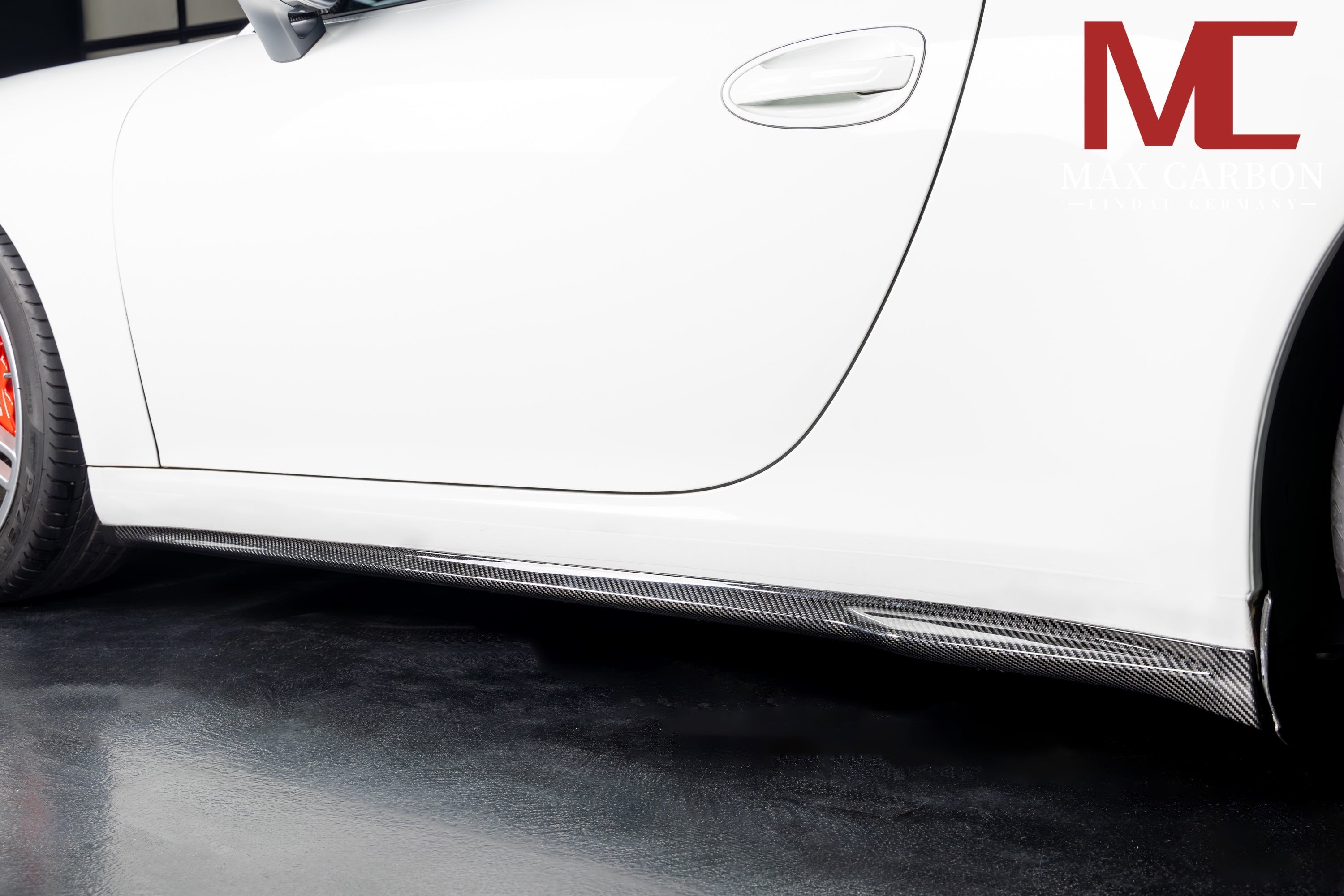 Carbon Seitenschweller passend für Porsche 911 991.1 & 991.2 – tiefere Seitenlinie