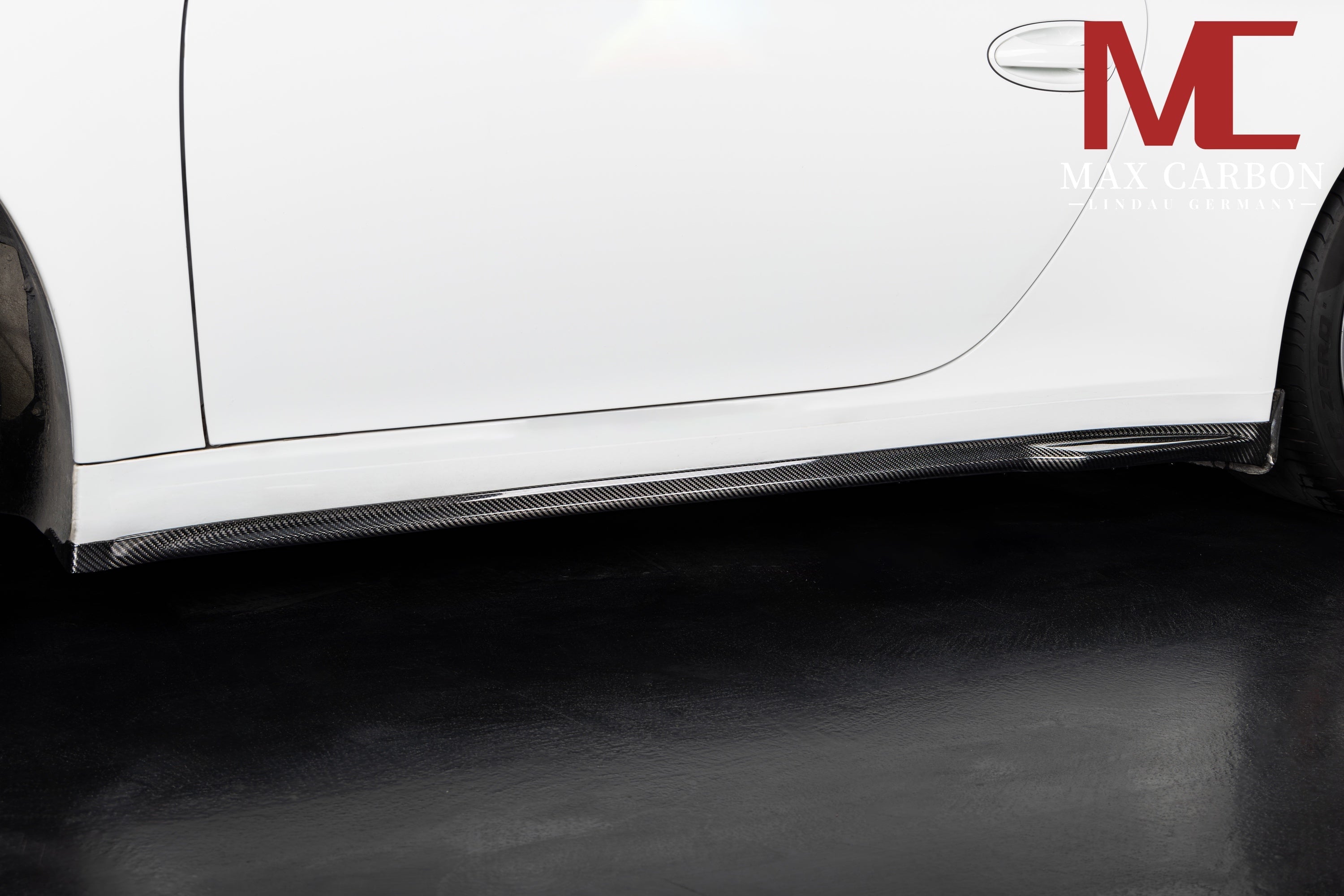Carbon Seitenschweller passend für Porsche 911 991.1 & 991.2 – tiefere Seitenlinie