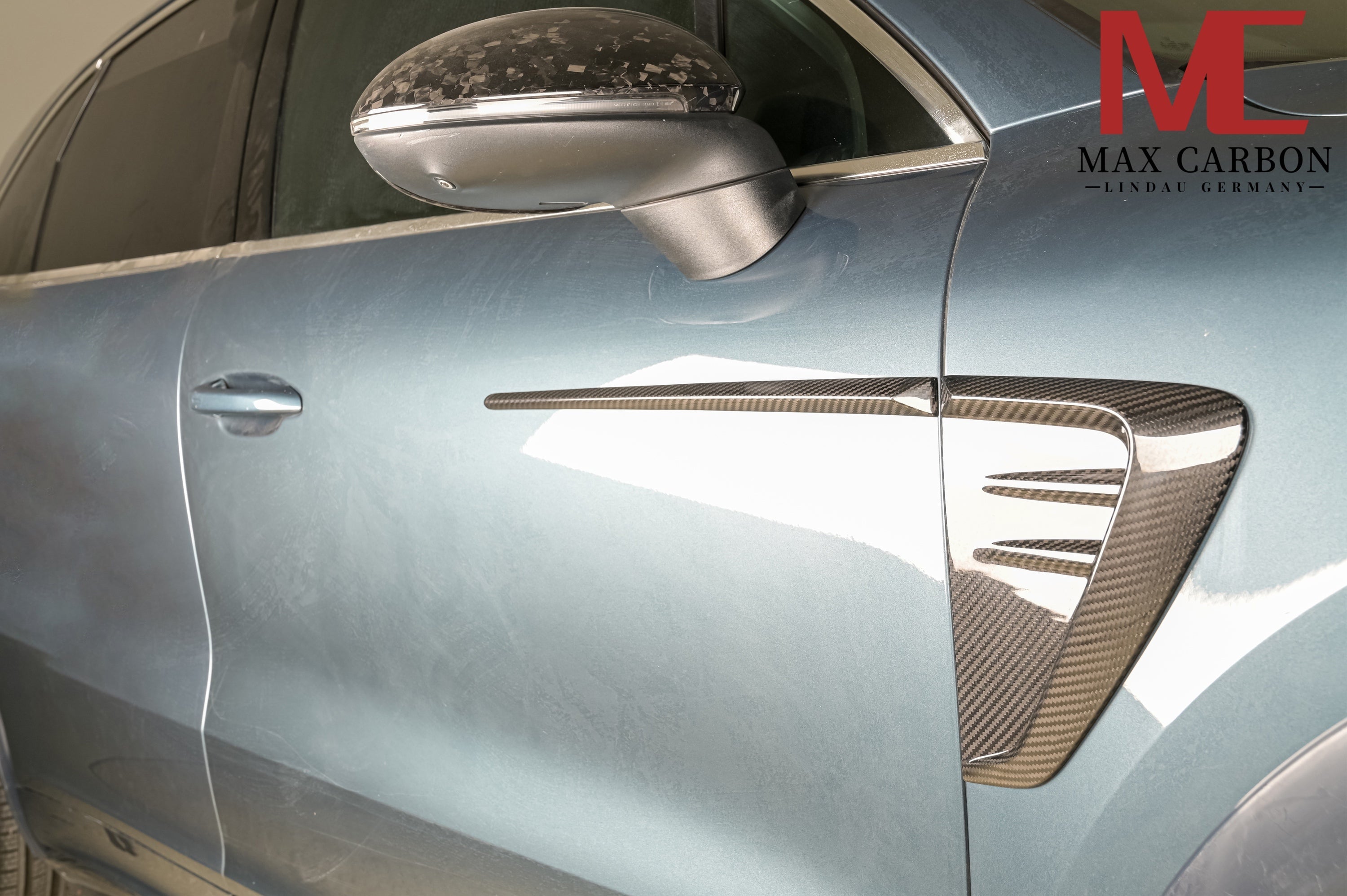 Dry-Carbon Kotflügel-Blenden passend für Porsche Cayenne S & GTS 9YA/9YA.2 – Carbon an den Kotflügeln