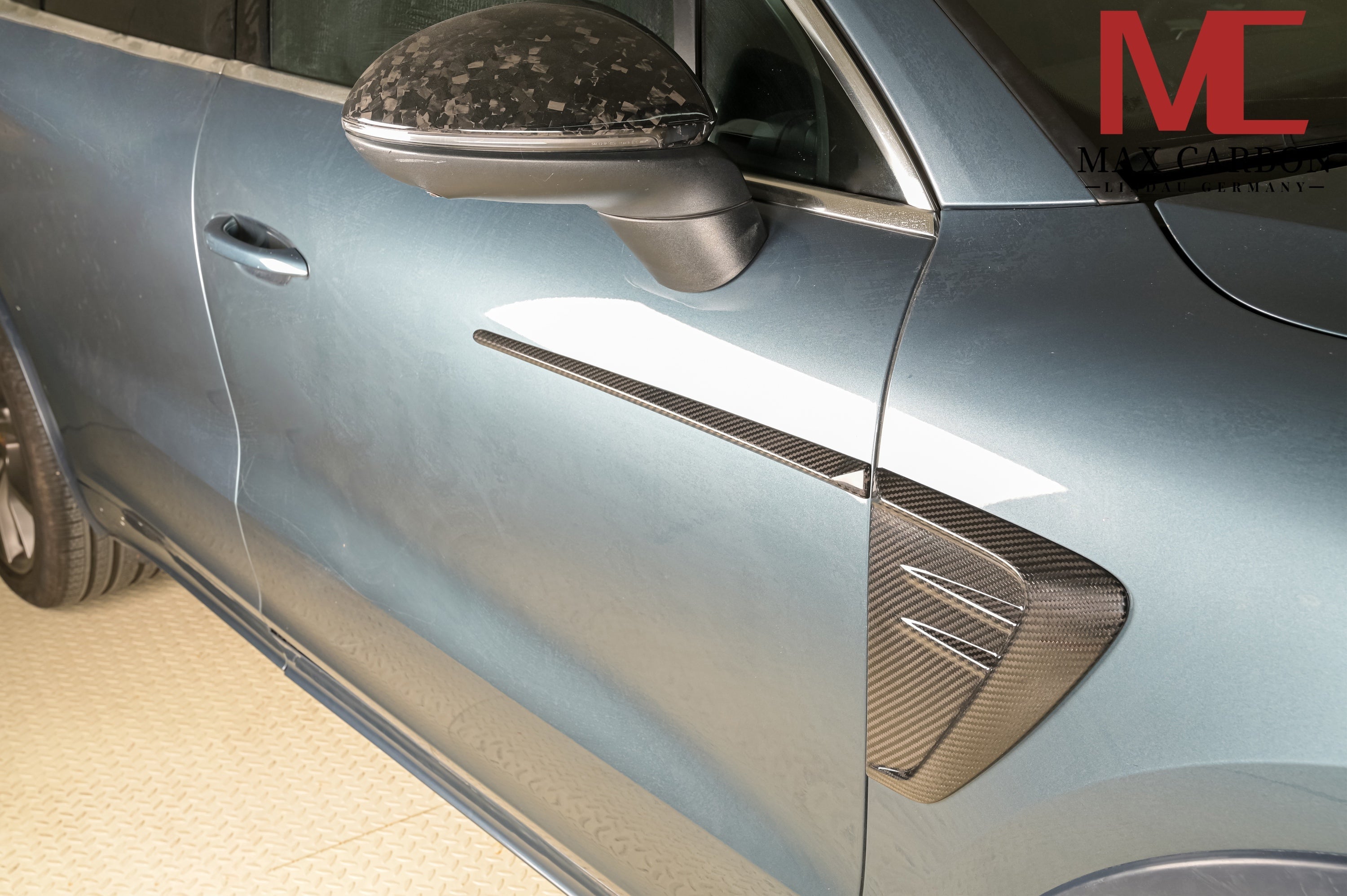 Dry-Carbon Kotflügel-Blenden passend für Porsche Cayenne S & GTS 9YA/9YA.2 – Carbon an den Kotflügeln