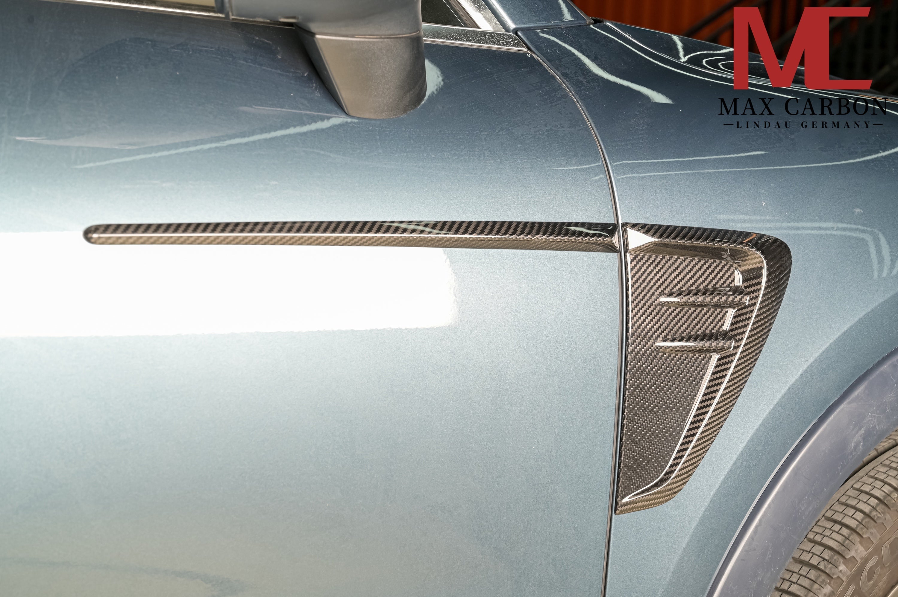 Dry-Carbon Kotflügel-Blenden passend für Porsche Cayenne S & GTS 9YA/9YA.2 – Carbon an den Kotflügeln
