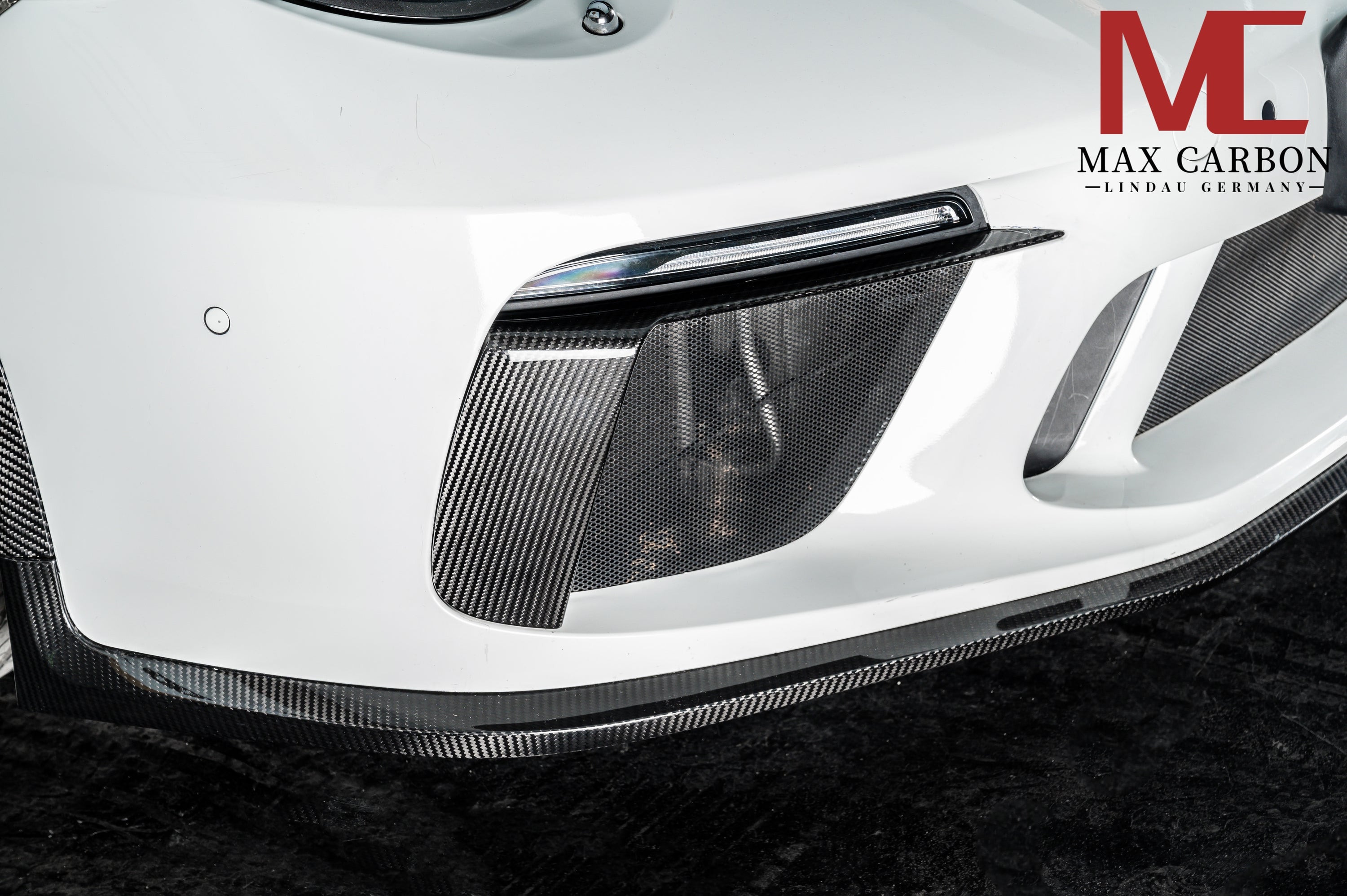 Dry-Carbon LED-Blenden „L-Form“ passend für Porsche 911 991.2 GT3 – schärfere Frontsignatur