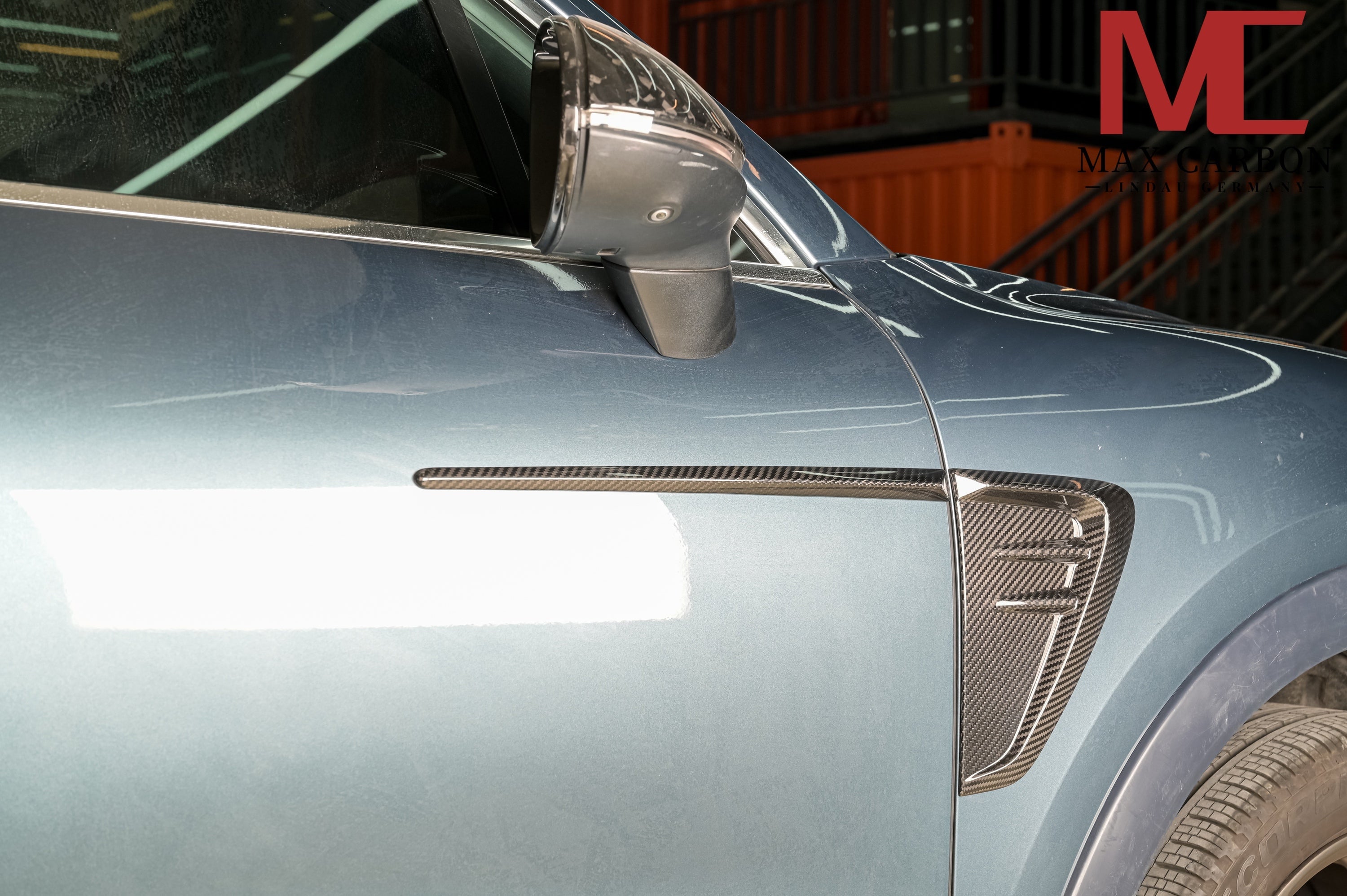 Dry-Carbon Kotflügel-Blenden passend für Porsche Cayenne S & GTS 9YA/9YA.2 – Carbon an den Kotflügeln