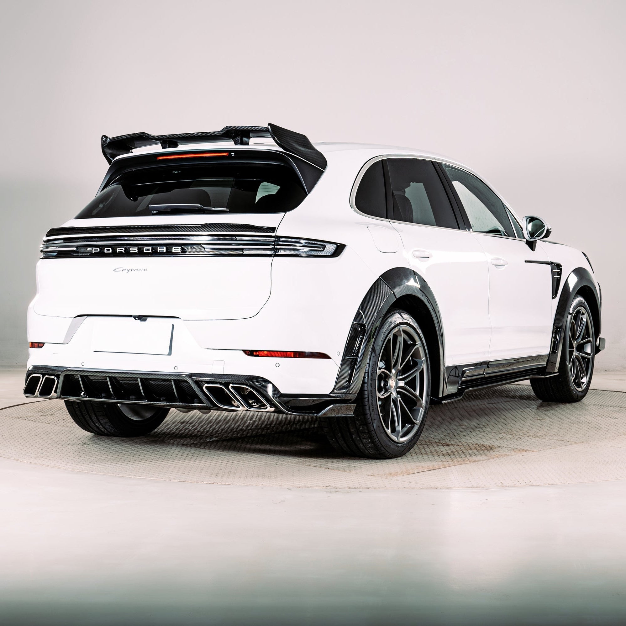 Dry-Carbon Dachkantenspoiler passend für Porsche Cayenne SUV 9YA & 9YA.2 – Carbon-Abschluss am Dach