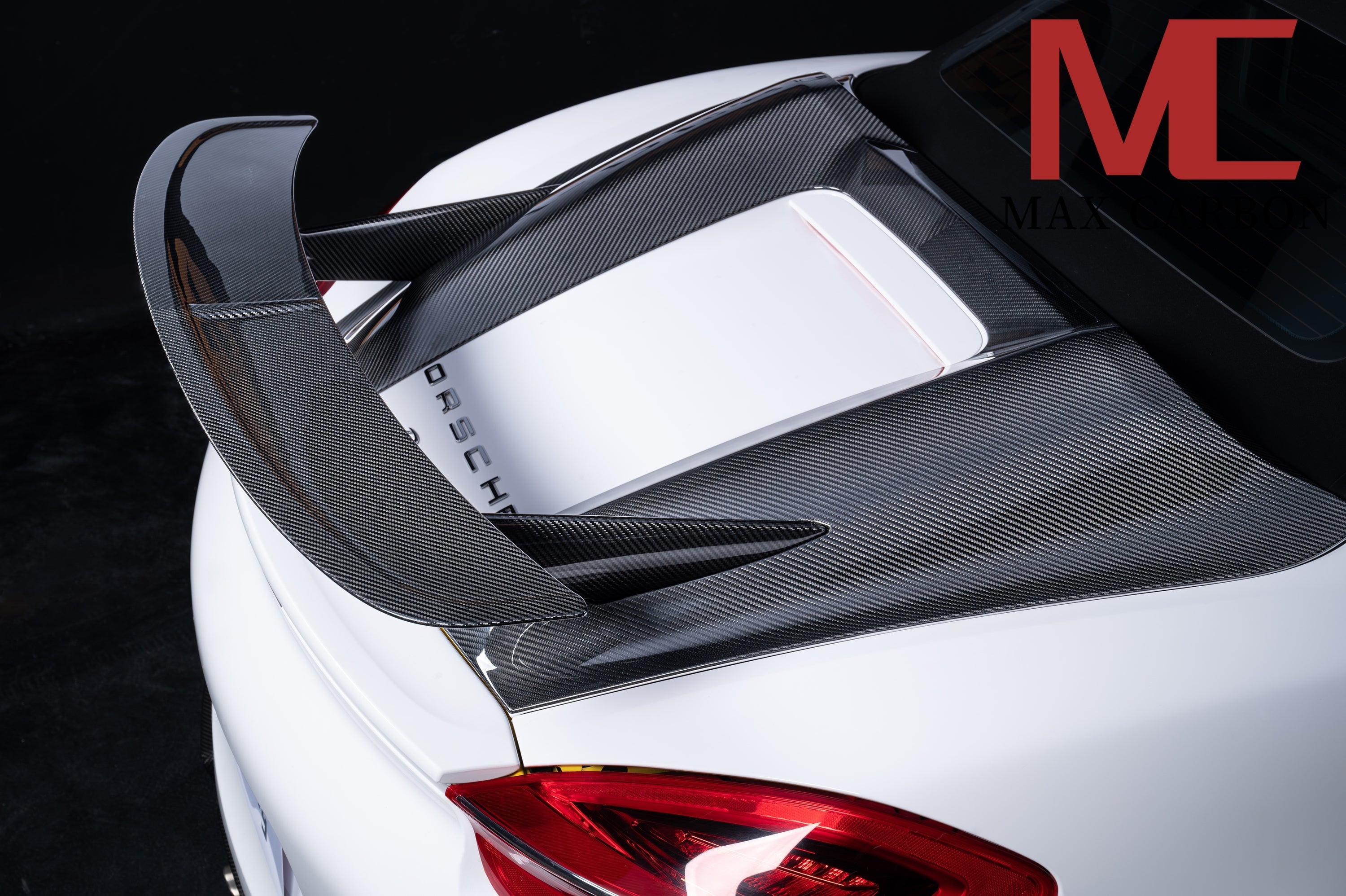 Dry-Carbon Heckflügel passend für Porsche Boxster 981 & 982 – Track-Statement am Heck