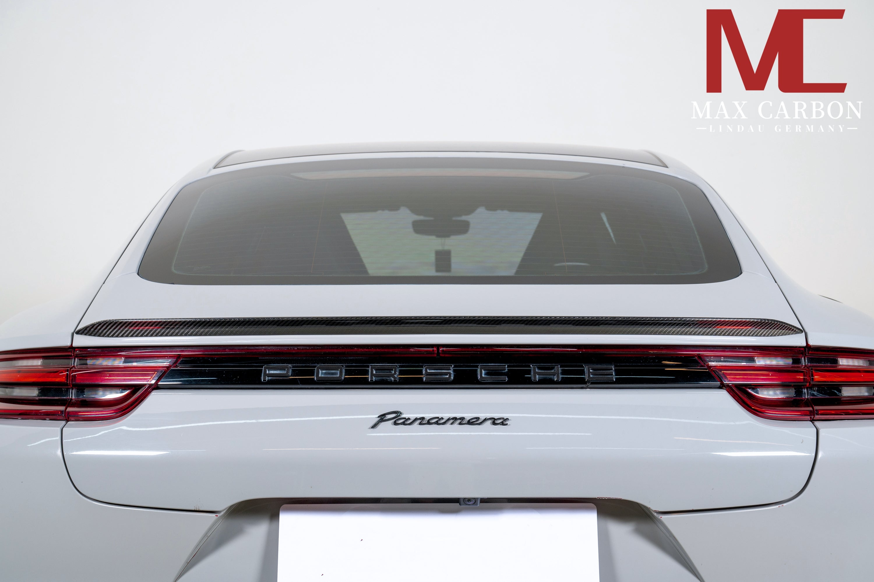 Dry-Carbon Heckspoiler „Ducktail“ passend für Porsche Panamera 971 – markanter Heckabriss