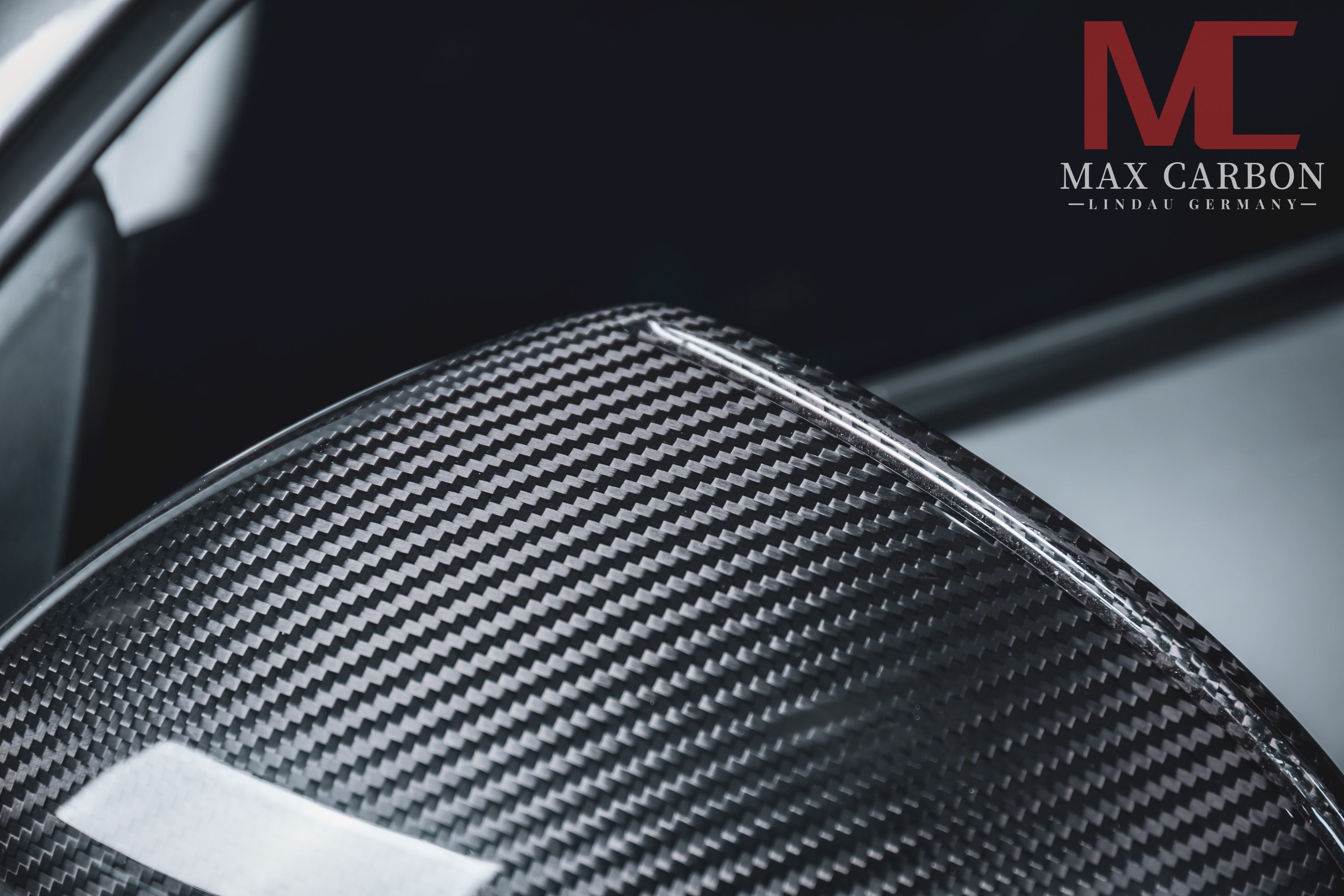 Dry-Carbon Spiegelkappen passend für Porsche 718 Boxster & Cayman 982 – sichtbarer Carbon-Akzent
