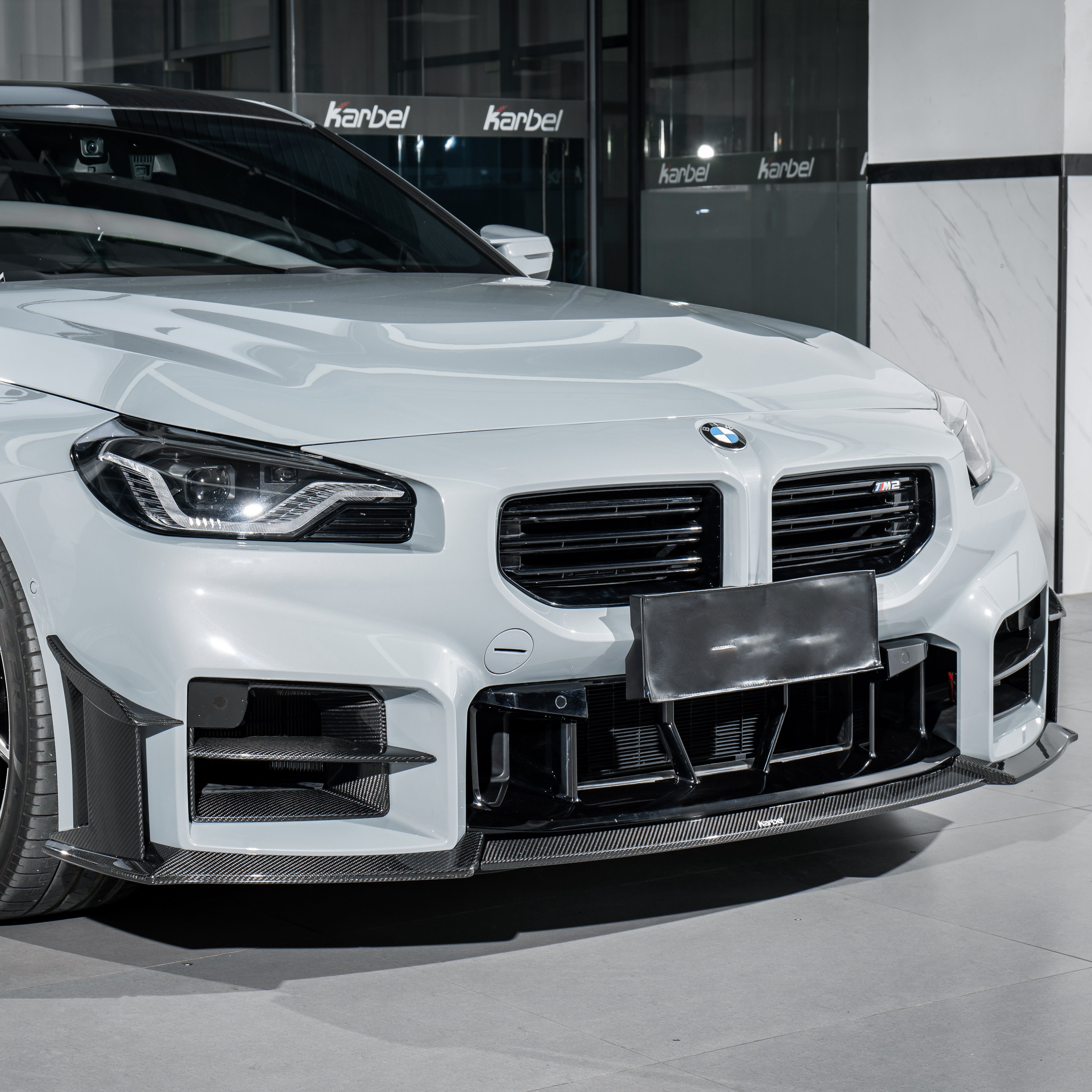 Dry-Carbon Frontlippe passend für BMW M2 G87 – Aggressive Frontform mit LCI-Fit