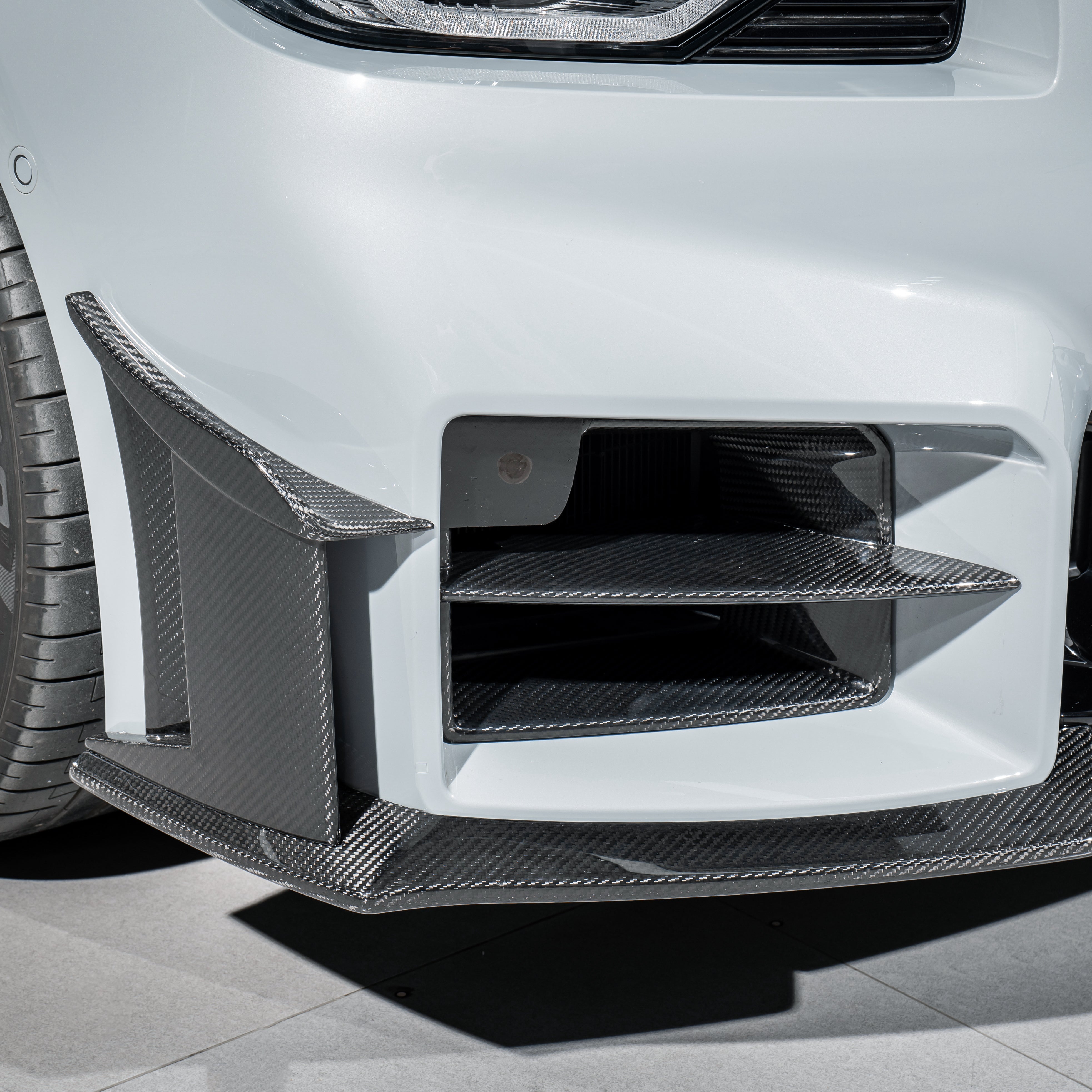 Dry-Carbon Frontlippe passend für BMW M2 G87 – Aggressive Frontform mit LCI-Fit