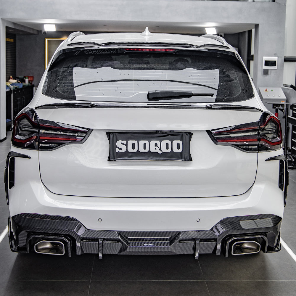 Dry-Carbon Heck-Lufteinlässe SQ-Style passend für BMW X3 G01 LCI & X4 G02 LCI – markantes Heckdetail in echtem Carbon