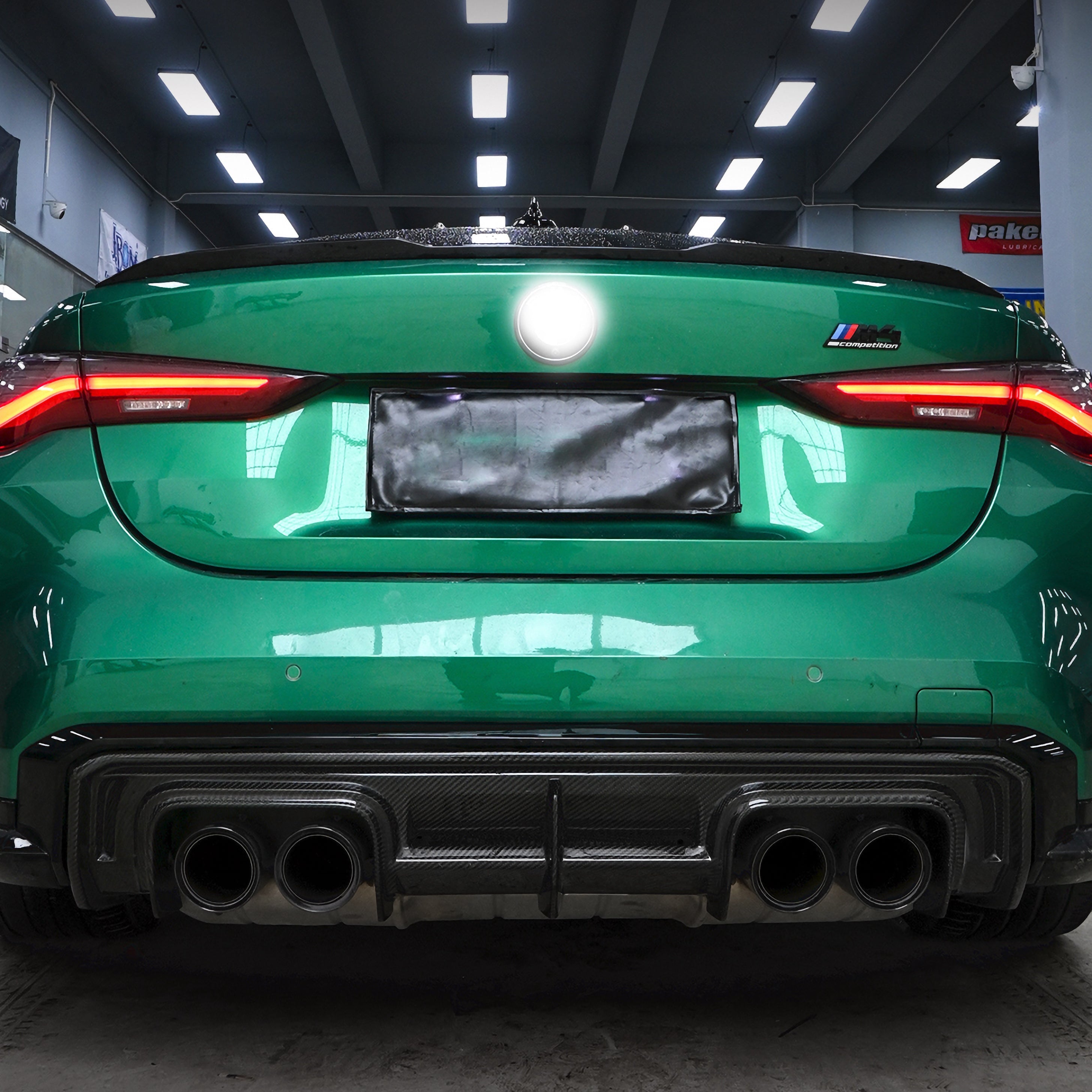 Carbon Heckdiffusor im V-Style passend für BMW M3 G80/G81 und M4 G82/G83, Echtcarbon - Getsdowned